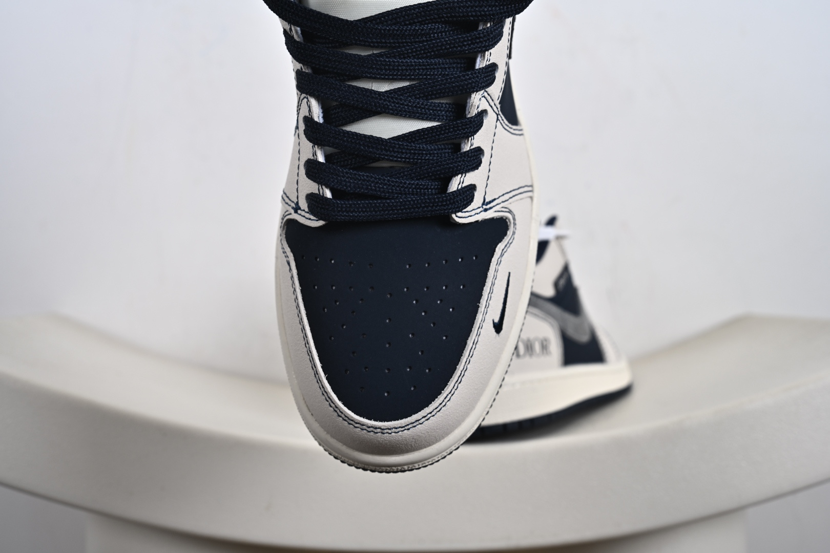 定制版Air Jordan 1 Low DIOR 联名 低帮休闲板鞋 QR2025-001