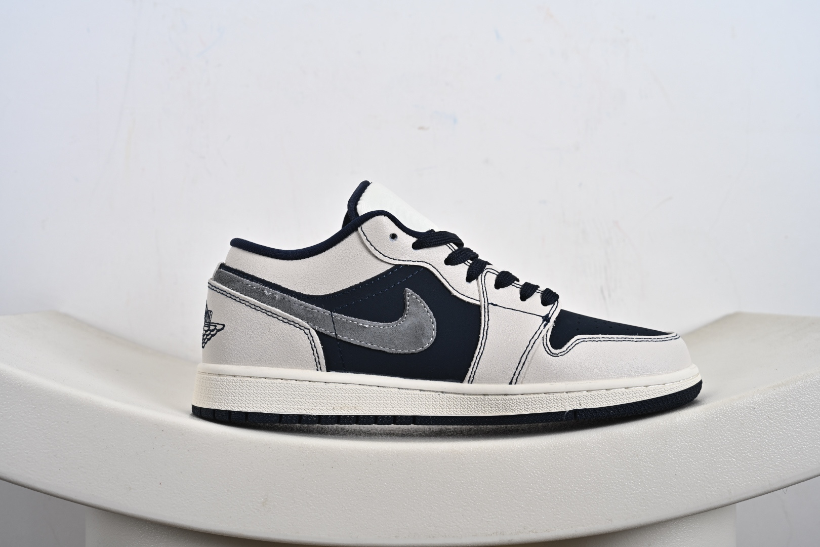 定制版Air Jordan 1 Low DIOR 联名 低帮休闲板鞋 QR2025-001