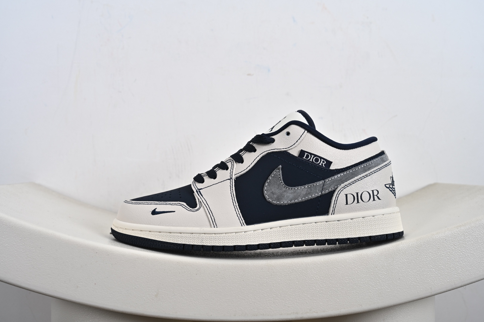 定制版Air Jordan 1 Low DIOR 联名 低帮休闲板鞋 QR2025-001