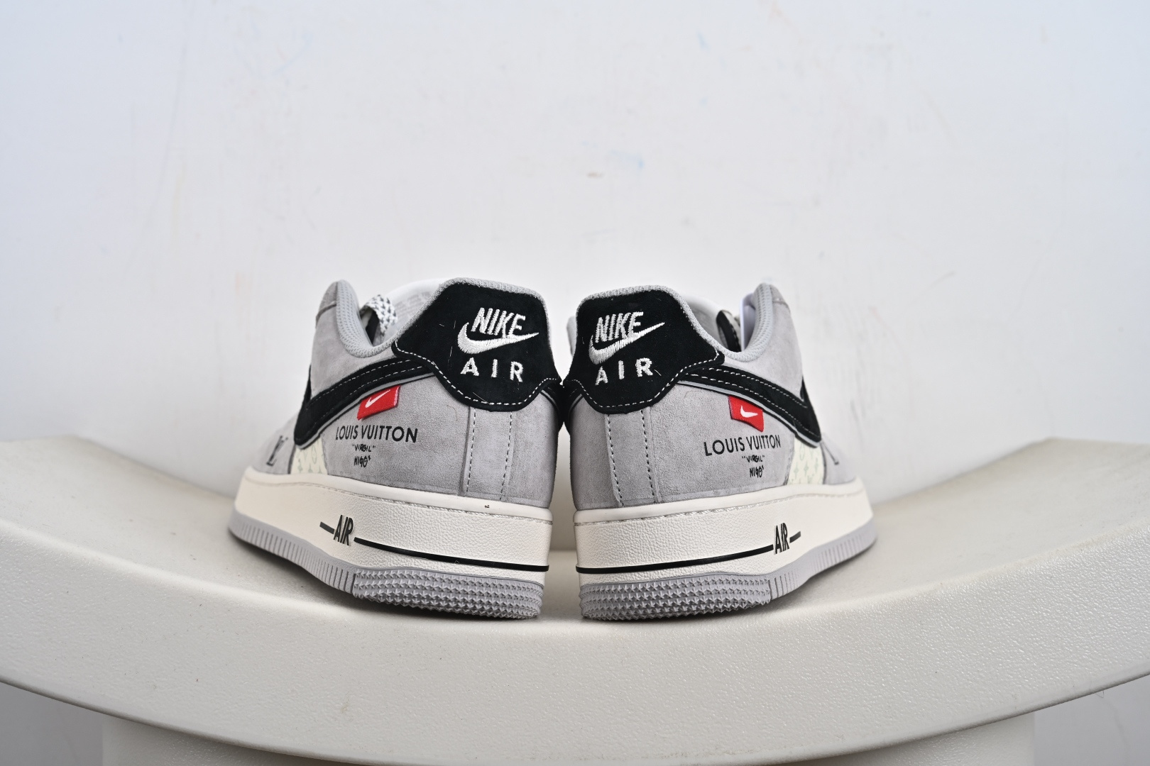 Nike AIR FORCE 1 定制联名 MZ9588-810