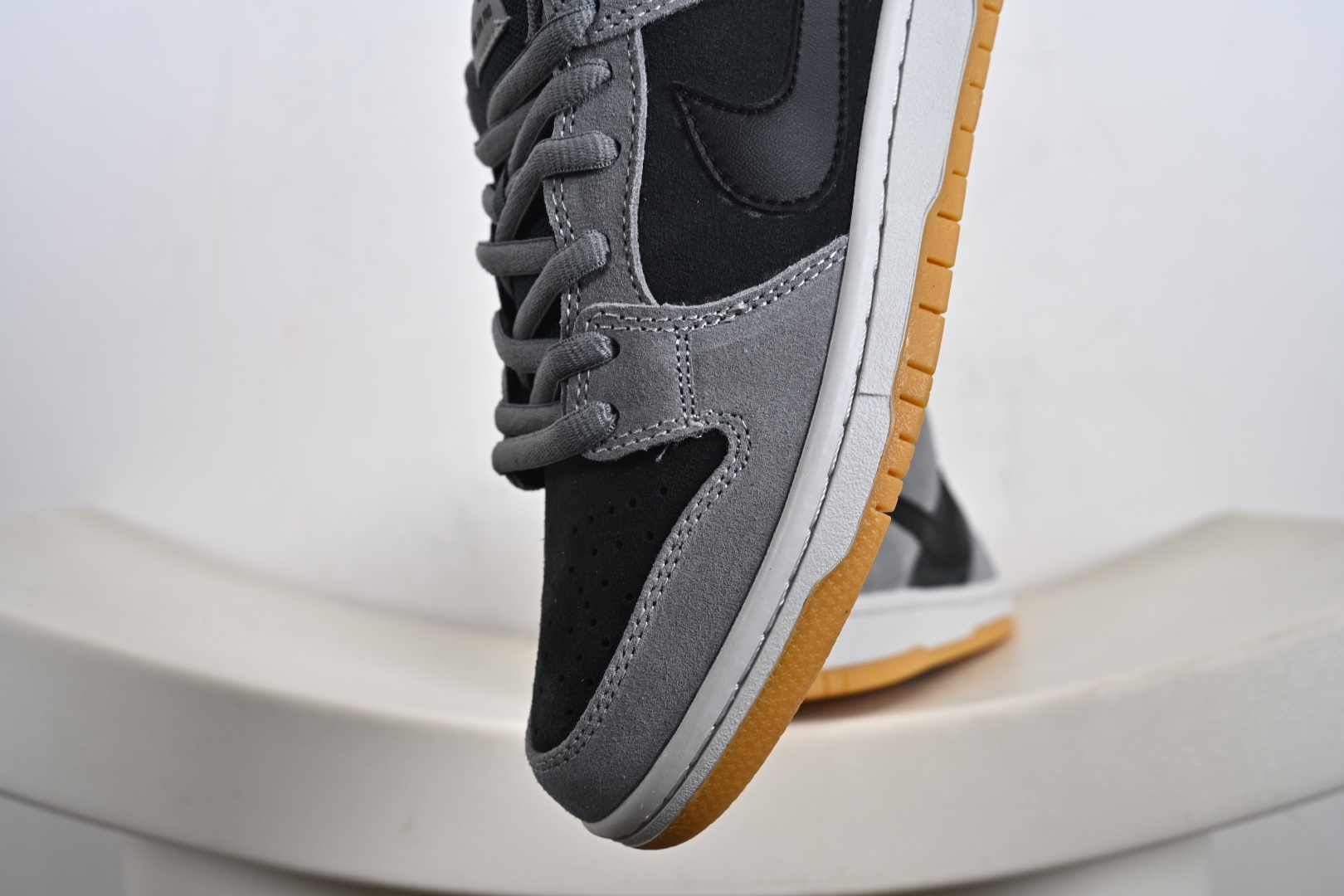 NK Dunk sb Low 灰黑色 HF3063-001