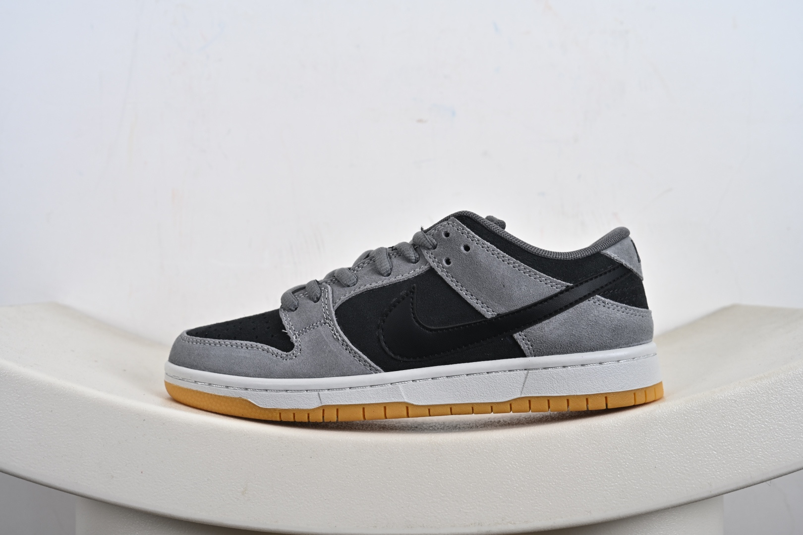 NK Dunk sb Low 灰黑色 HF3063-001