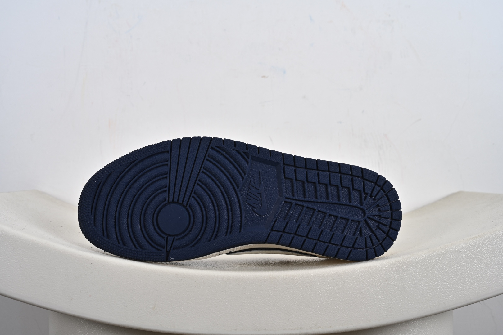 定制版Labubu x Travis Scott x Air Jordan 1 Low 拉布布 x AJ1 低帮 梦幻蓝白倒钩 DZ5899-017