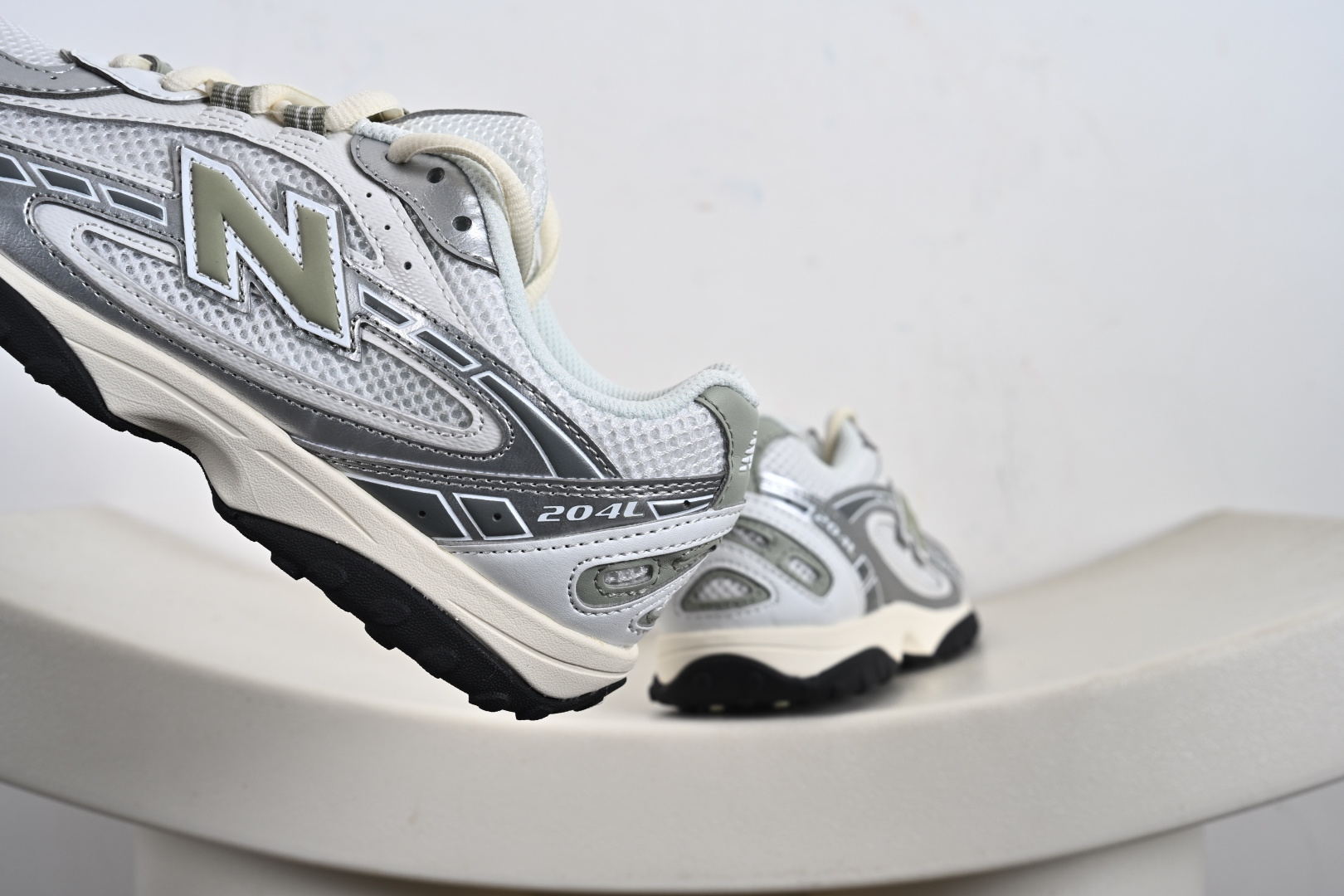 New Balance 204L系列 新百伦 薄底鞋 薄底皮质鞋带德训系 减震耐磨包裹性支撑轻便 低帮 生活休闲鞋 U204LMMA U204LSWD U204LSWB