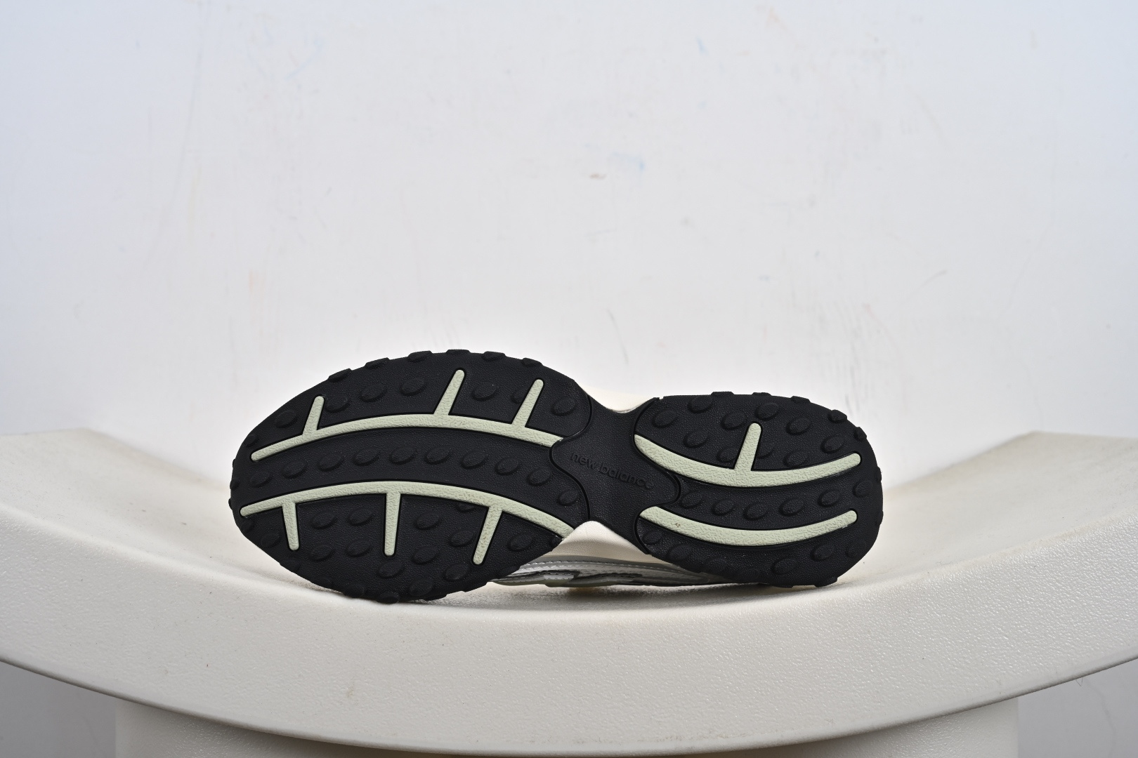 New Balance 204L系列 新百伦 薄底鞋 薄底皮质鞋带德训系 减震耐磨包裹性支撑轻便 低帮 生活休闲鞋 U204LMMA U204LSWD U204LSWB