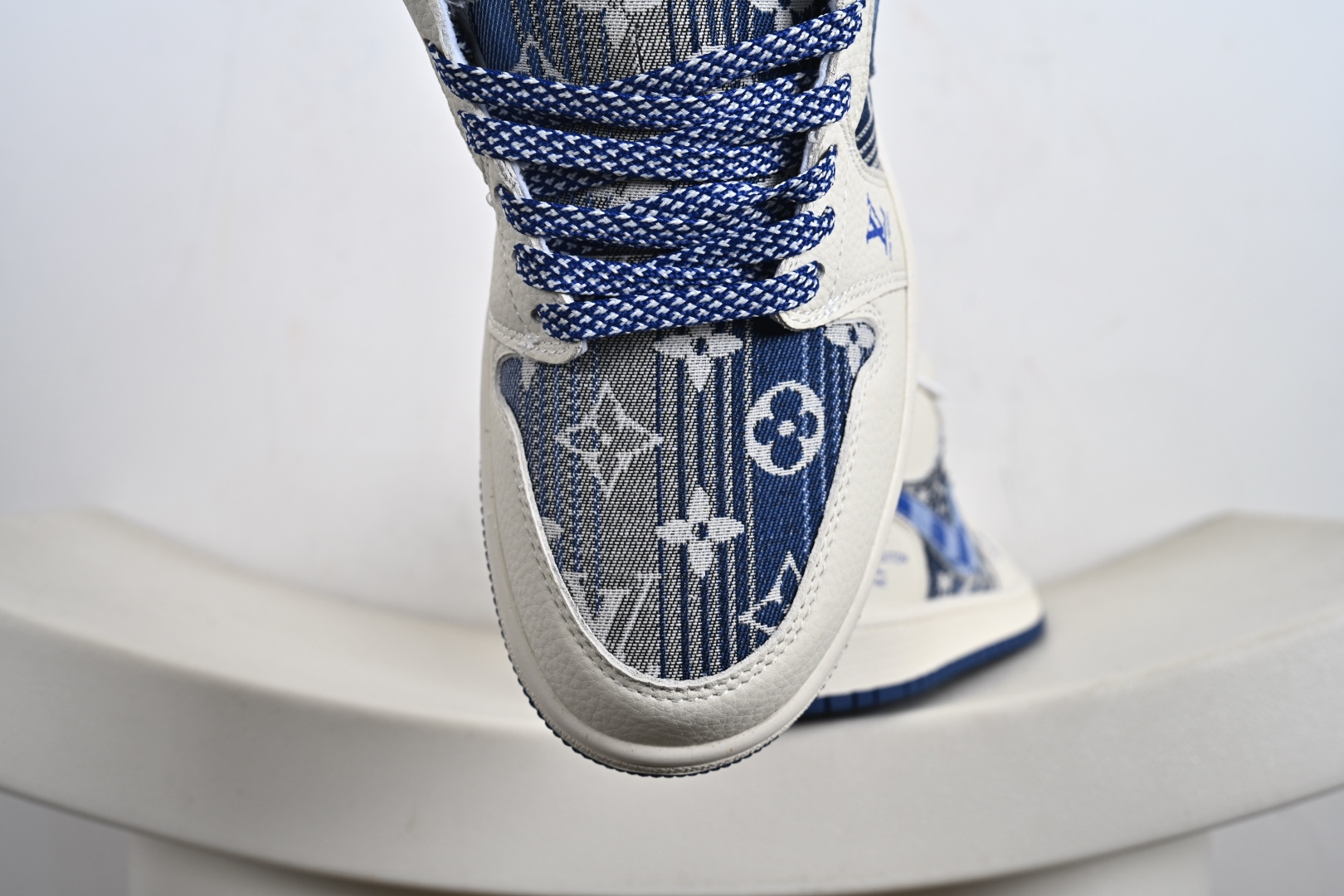 高端定制Air Jordan 1 Low AJ1 乔1 “LV路易威登联名---白蓝帆布印花”高端定制 低帮复古篮球鞋 QG1988-009