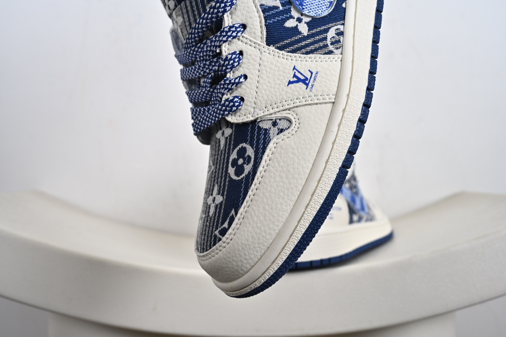 高端定制Air Jordan 1 Low AJ1 乔1 “LV路易威登联名---白蓝帆布印花”高端定制 低帮复古篮球鞋 QG1988-009