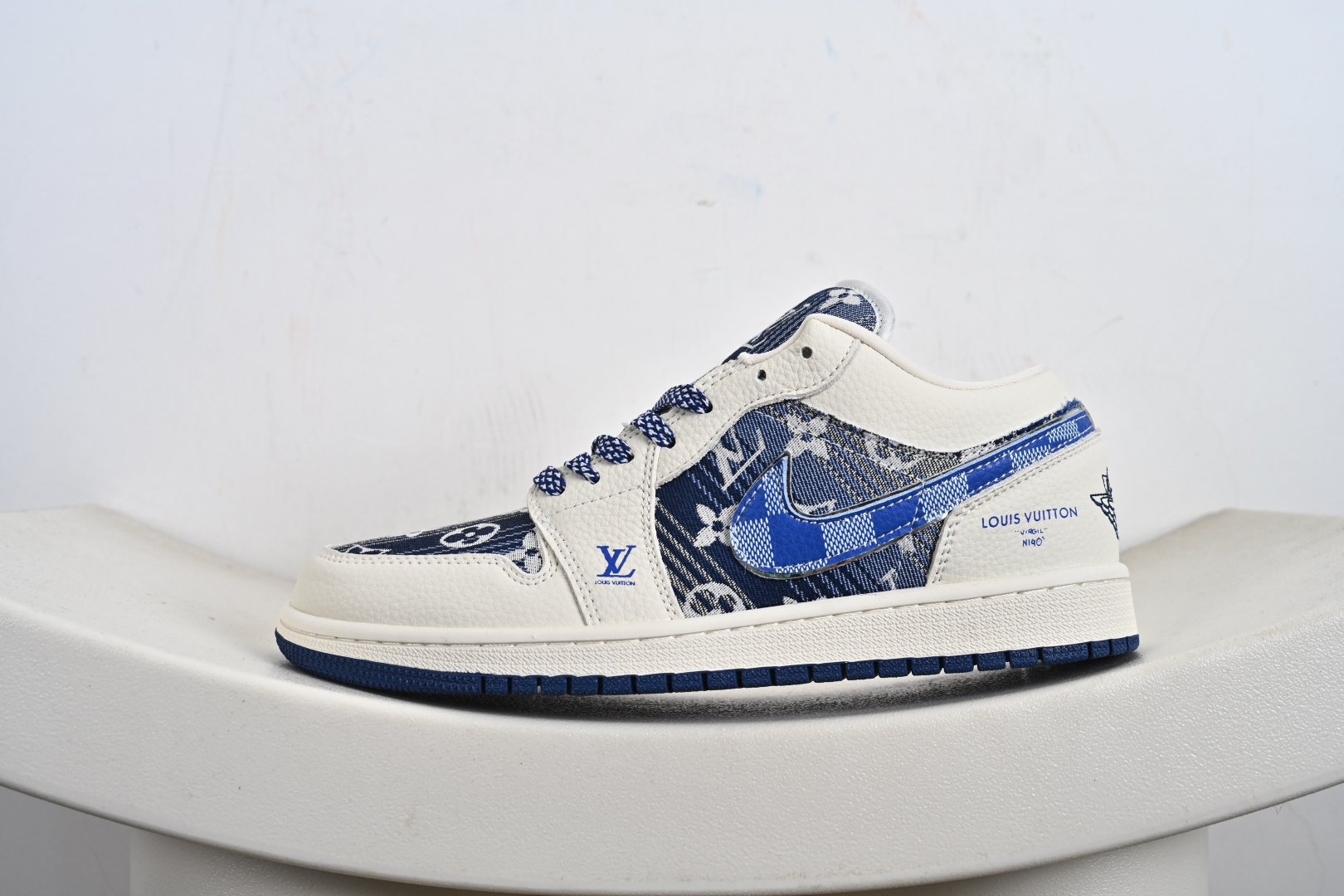 高端定制Air Jordan 1 Low AJ1 乔1 “LV路易威登联名---白蓝帆布印花”高端定制 低帮复古篮球鞋 QG1988-009
