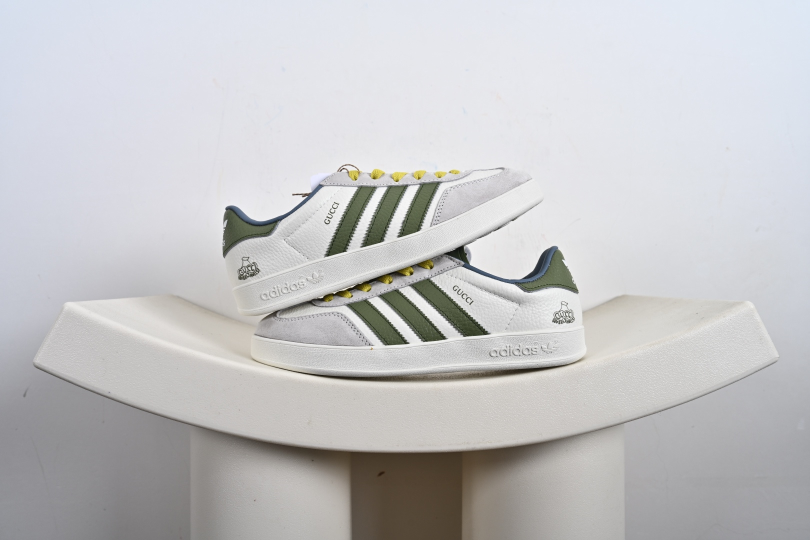阿迪达斯 Adidas Originals Gazelle INdoor x Stussy 低帮休闲运动板鞋 DD6602 DD6601 DD6603 DD6605 DD6604 DD6607 DD6606 DD6608 DD6609 DD6610