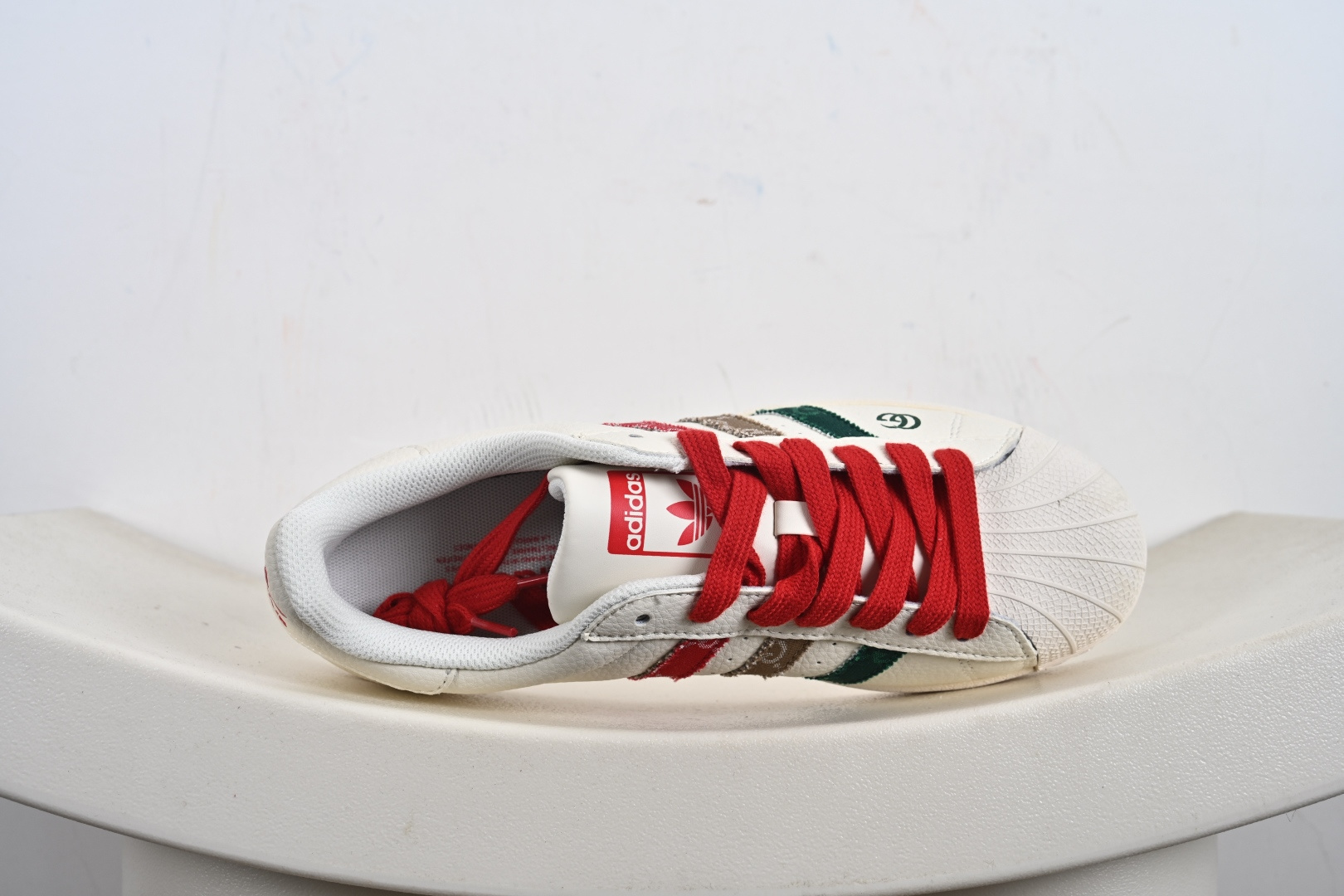 定制版AD Originals Superstar 白红 QC2601