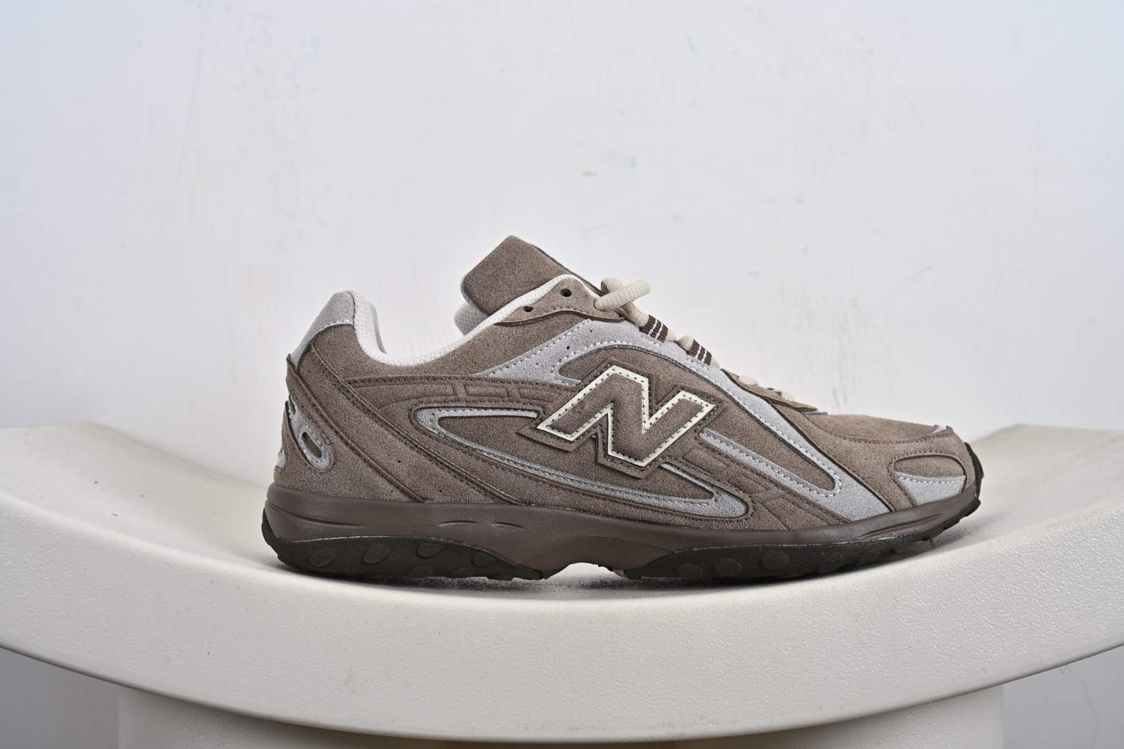 New Balance 204L系列 新百伦 薄底鞋 薄底皮质鞋带德训系 减震耐磨包裹性支撑轻便 低帮 生活休闲鞋 U204LMMA