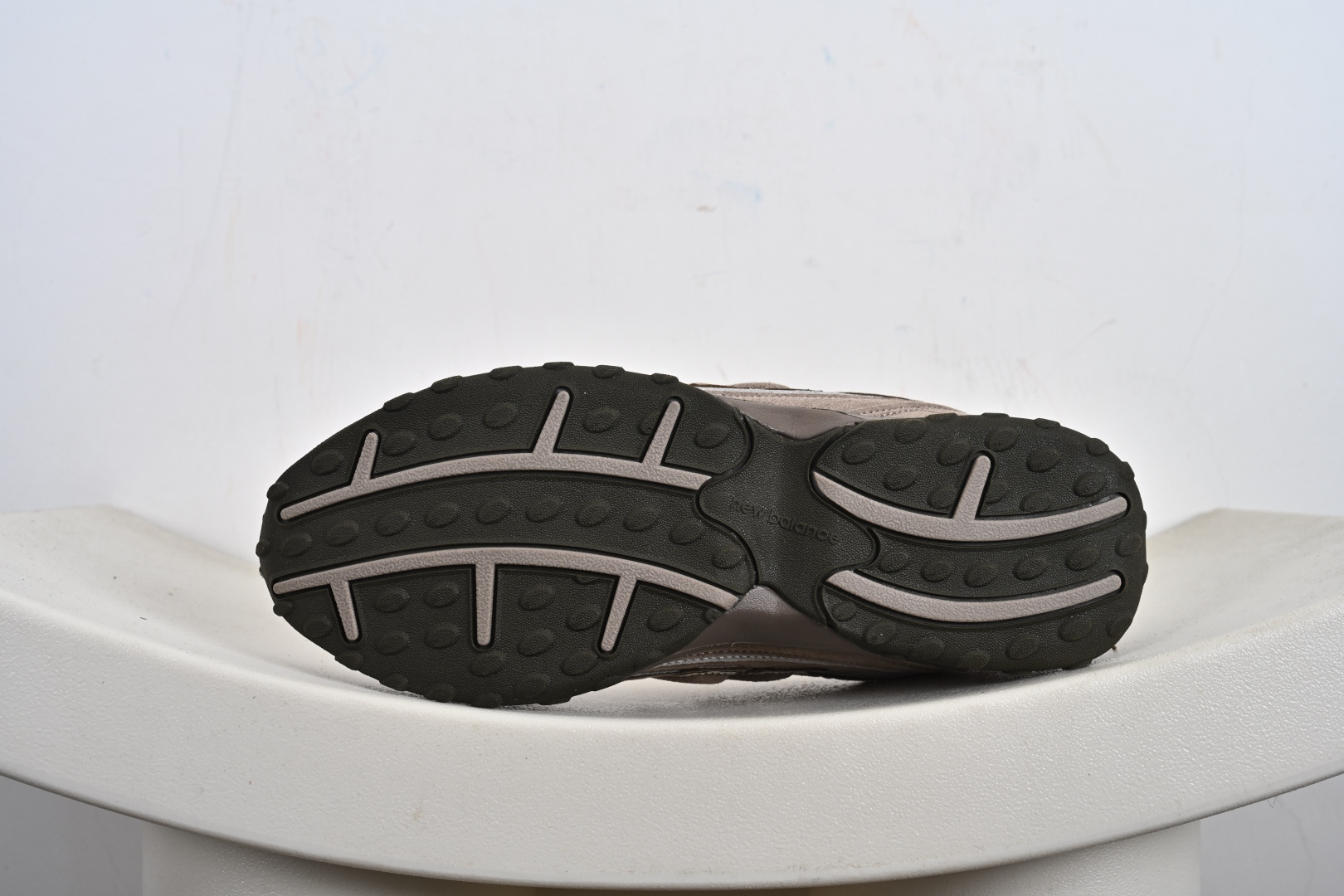 New Balance 204L系列 新百伦 薄底鞋 薄底皮质鞋带德训系 减震耐磨包裹性支撑轻便 低帮 生活休闲鞋 U204LMMA