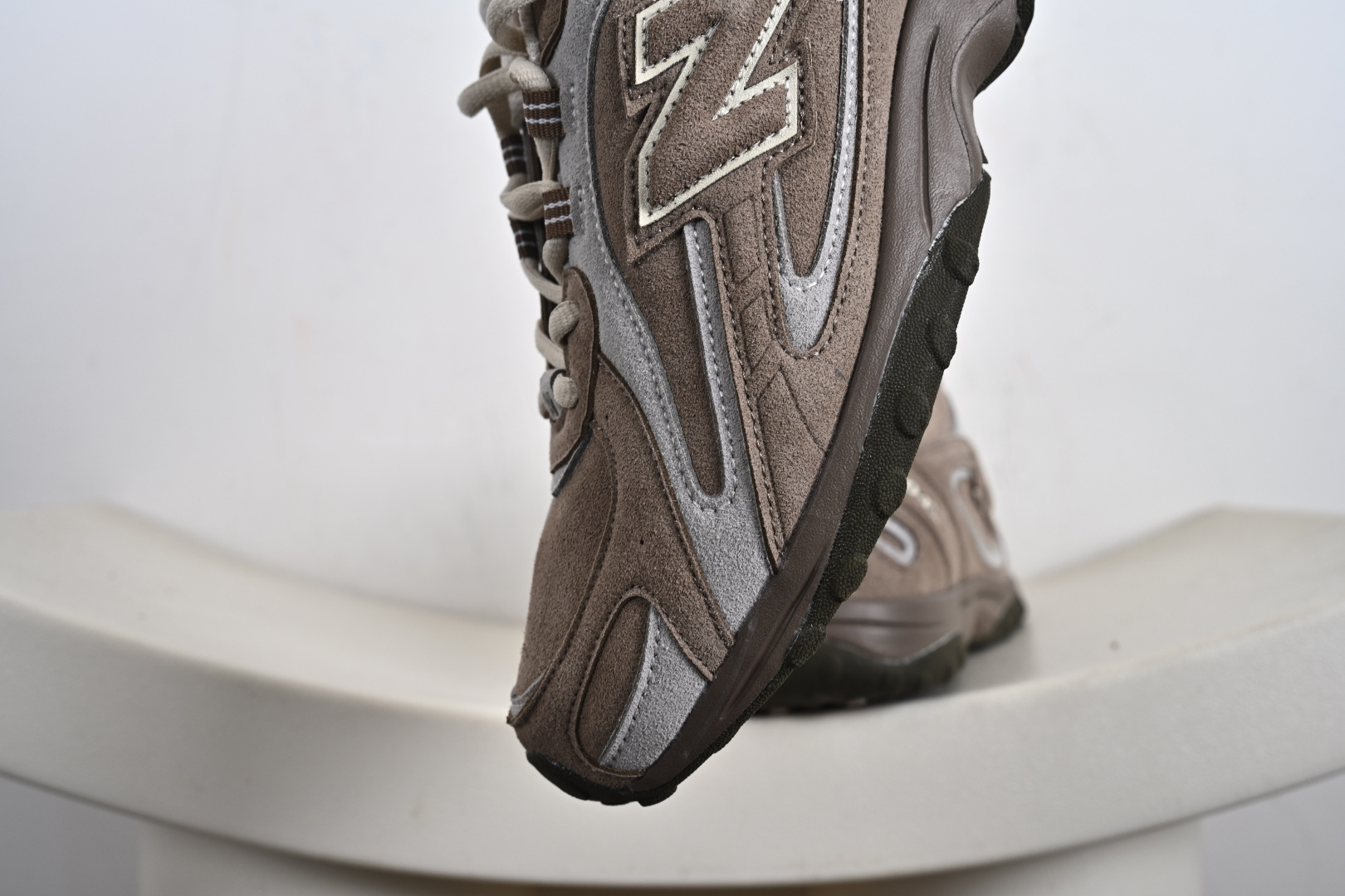 New Balance 204L系列 新百伦 薄底鞋 薄底皮质鞋带德训系 减震耐磨包裹性支撑轻便 低帮 生活休闲鞋 U204LMMA