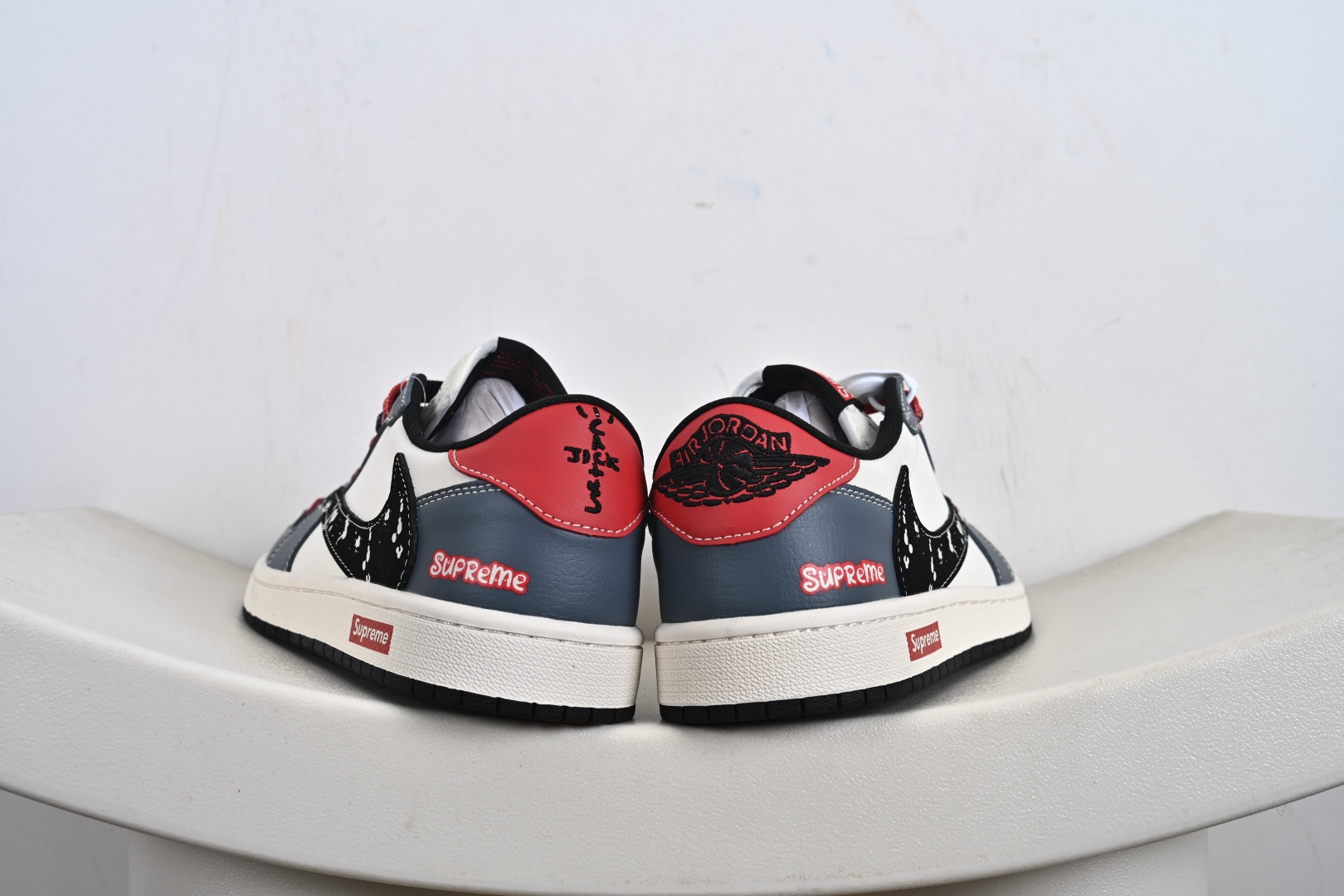 Nike Air Jordan 1 Low 定制配色 supreme联名 定制AJ联名-高端定制 低帮复古文化板鞋 QW5088-202