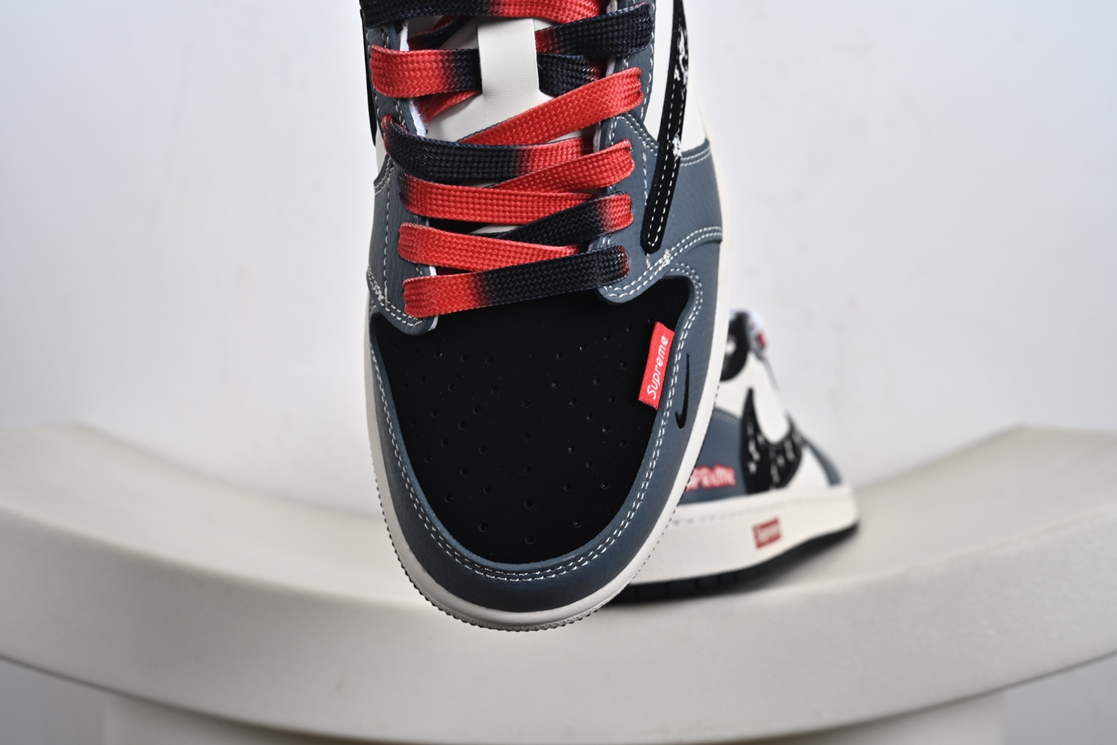 Nike Air Jordan 1 Low 定制配色 supreme联名 定制AJ联名-高端定制 低帮复古文化板鞋 QW5088-202