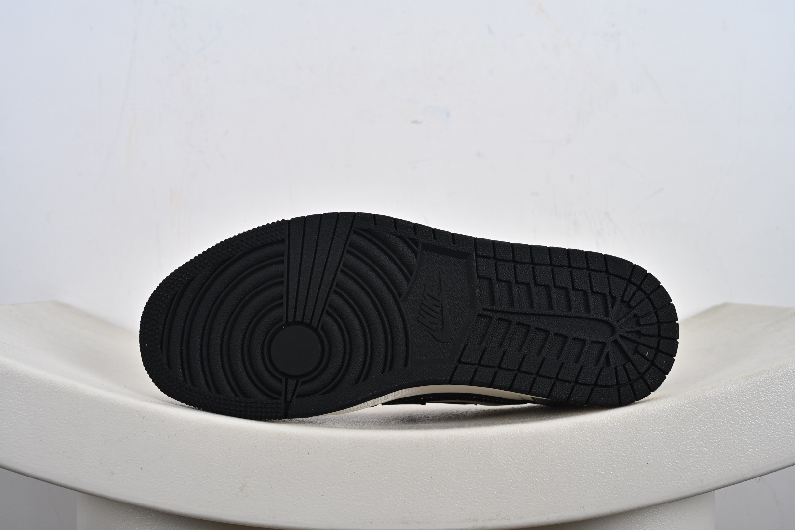 Nike Air Jordan 1 Low 定制配色 supreme联名 定制AJ联名-高端定制 低帮复古文化板鞋 QW5088-202