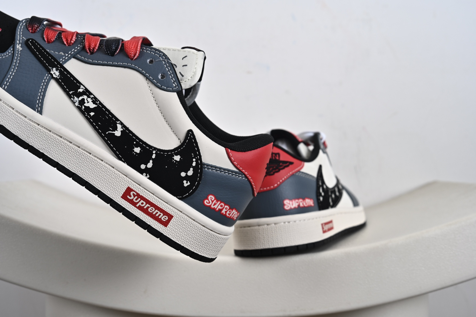 Nike Air Jordan 1 Low 定制配色 supreme联名 定制AJ联名-高端定制 低帮复古文化板鞋 QW5088-202