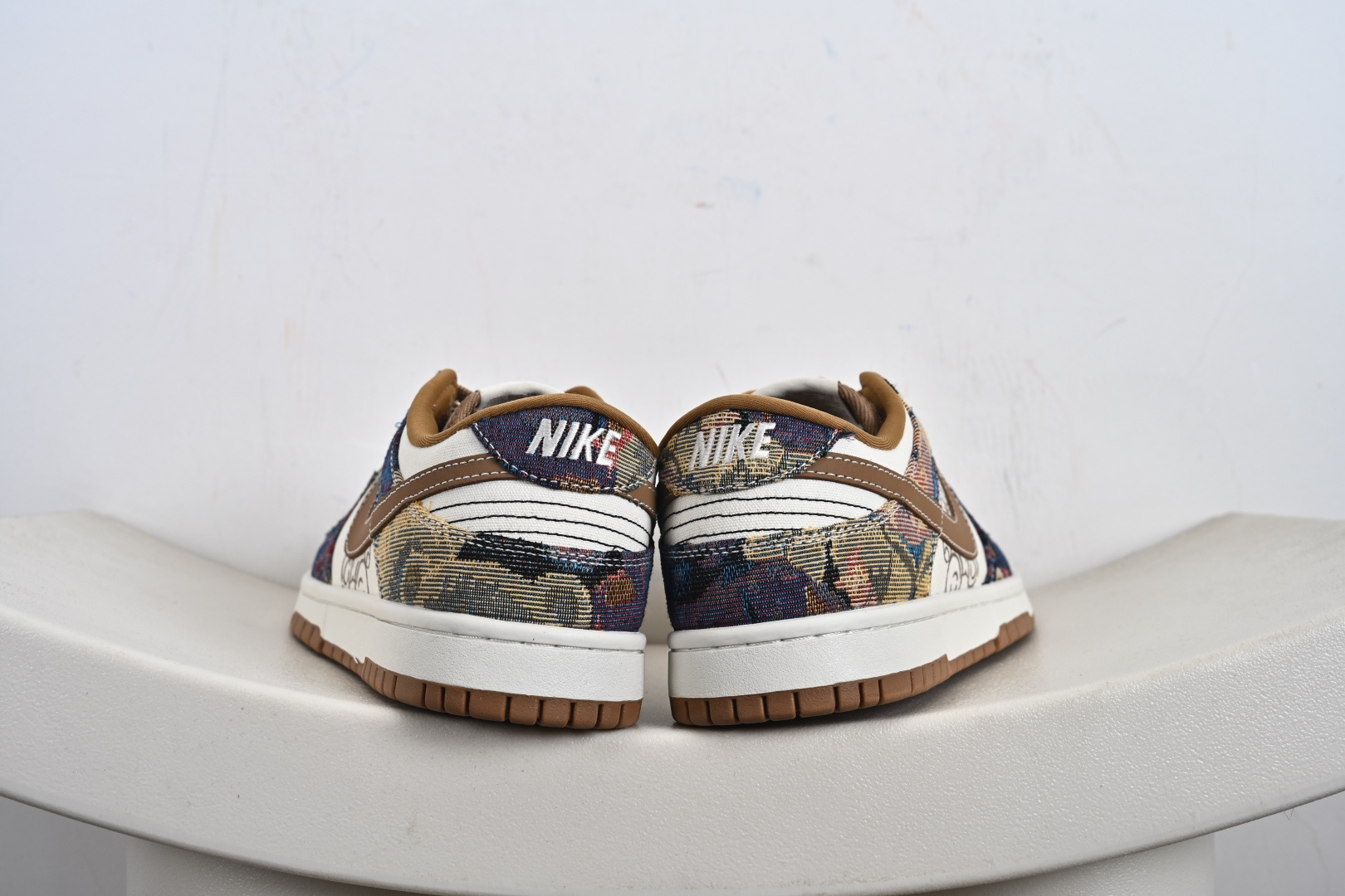Nike SB Dunk Low 高端定制联名 SC0601-459