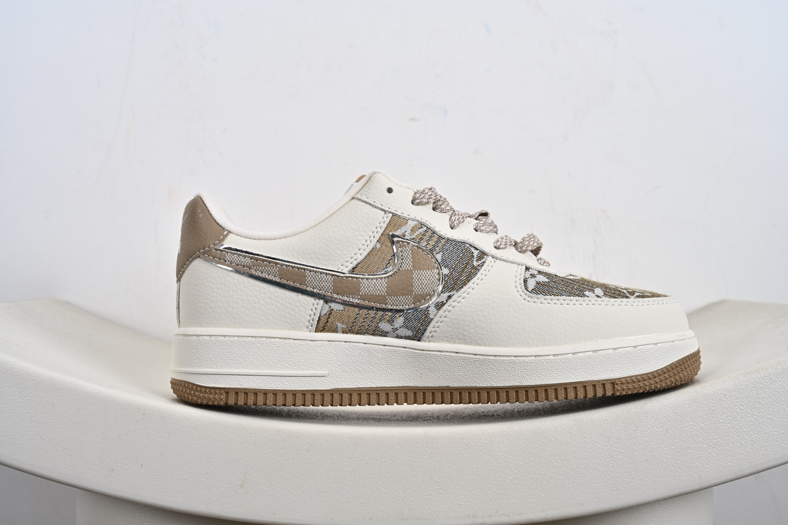 高端定制Nike Air Force 1 '07 Low “路易威登LV联名--- 米白黄帆布印花” 高端定制 低帮休闲板鞋 XL1979-107