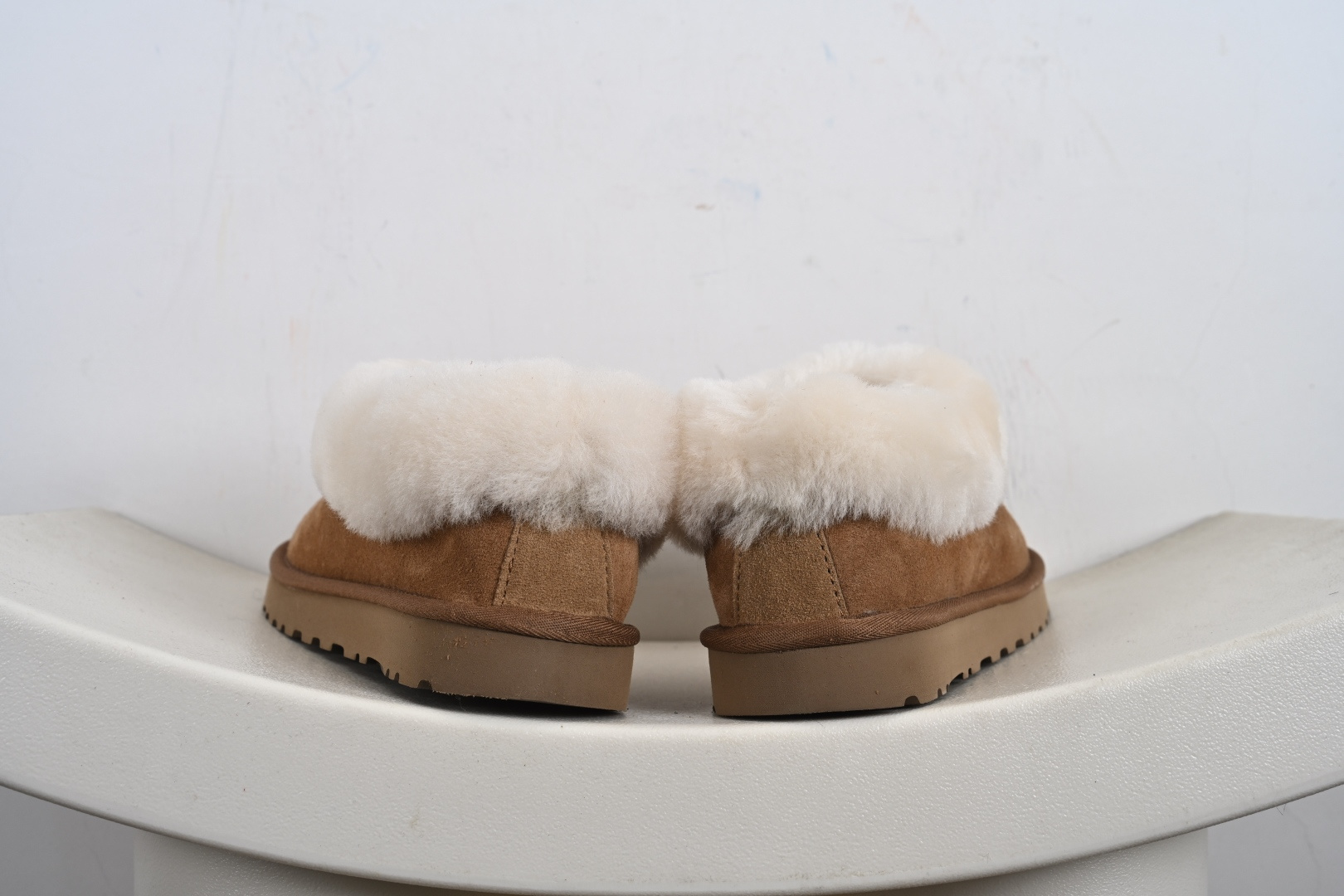 经典款 羊皮毛一体雪地靴 TREADLITE”轻翼”科技外底 1016422