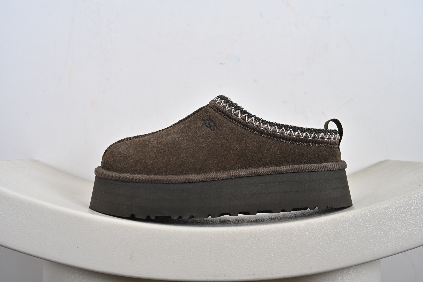 经典款 羊皮毛一体雪地靴 TREADLITE”轻翼”科技外底 1122553