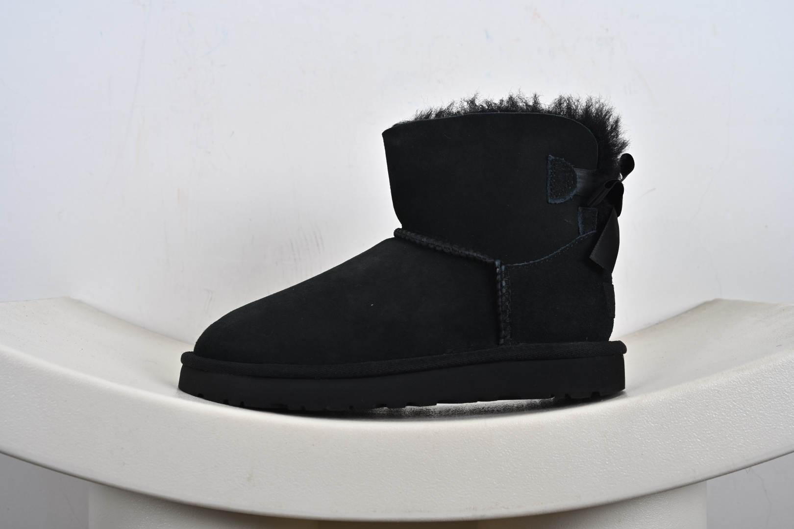 经典款 羊皮毛一体雪地靴 TREADLITE”轻翼”科技外底 1016501