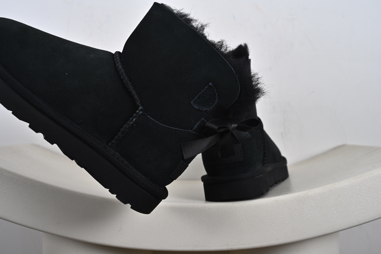 经典款 羊皮毛一体雪地靴 TREADLITE”轻翼”科技外底 1016501