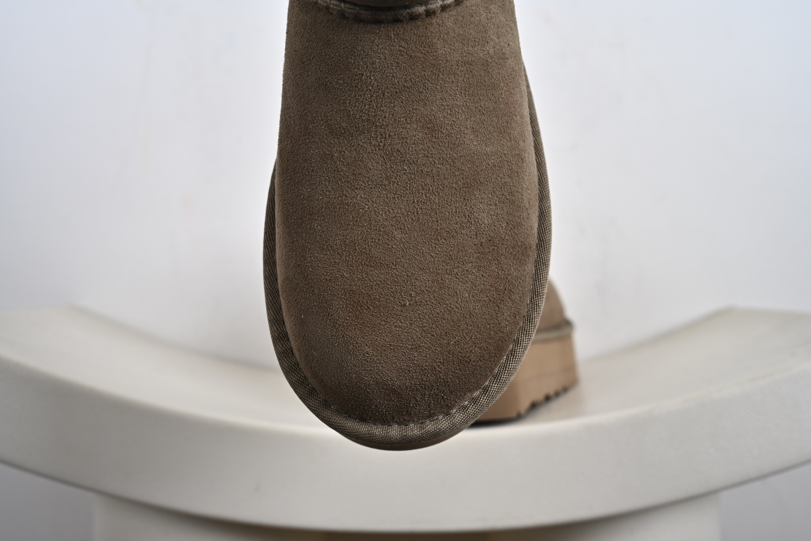 经典款 羊皮毛一体雪地靴 TREADLITE”轻翼”科技外底 1135092