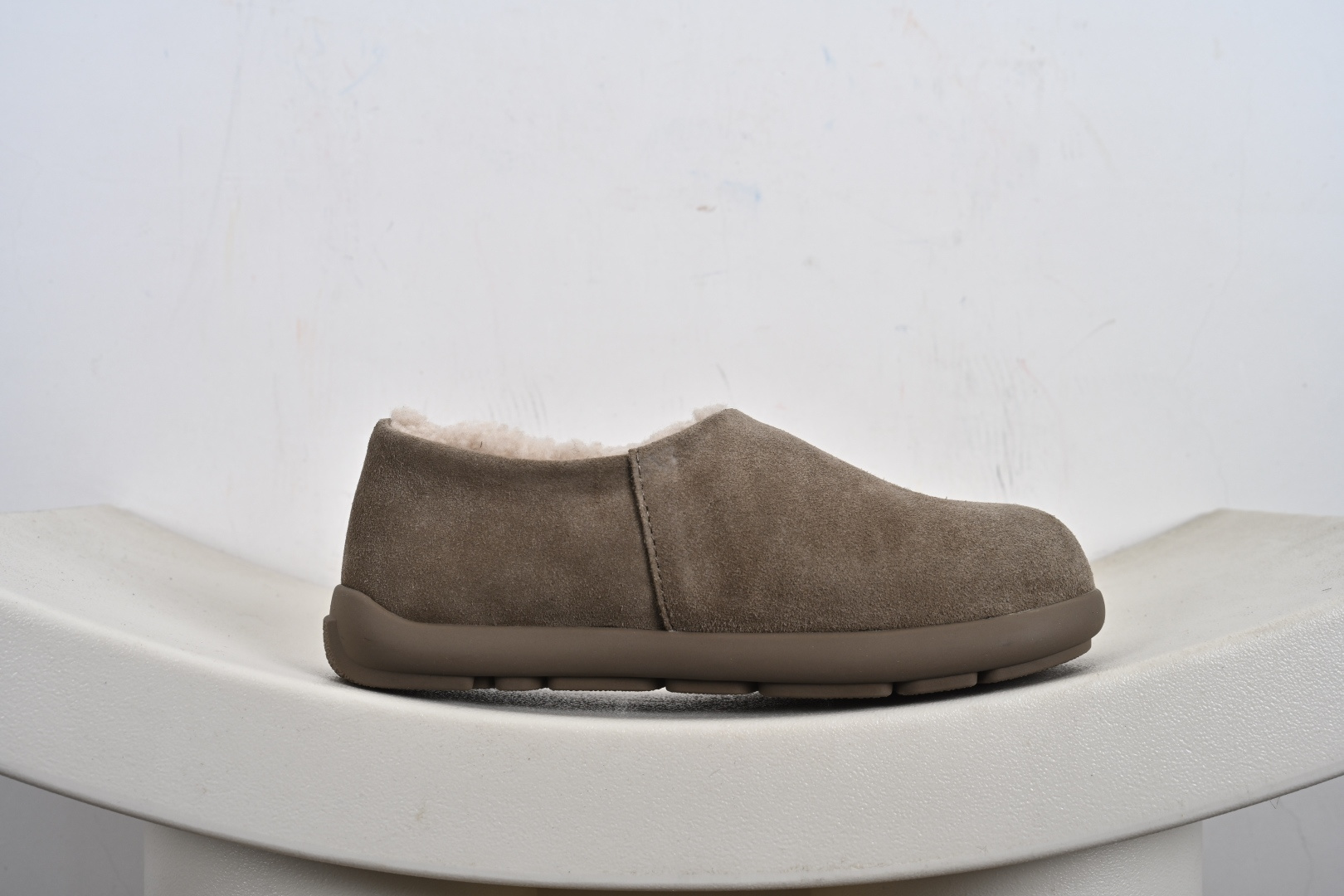 经典款 羊皮毛一体雪地靴 TREADLITE”轻翼”科技外底 W/716