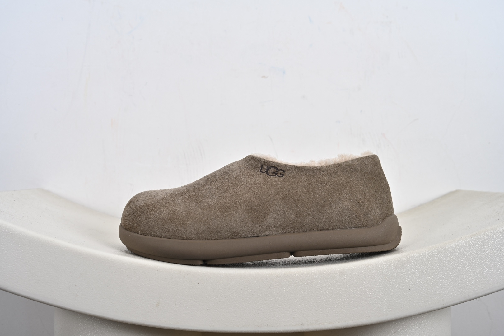 经典款 羊皮毛一体雪地靴 TREADLITE”轻翼”科技外底 W/716