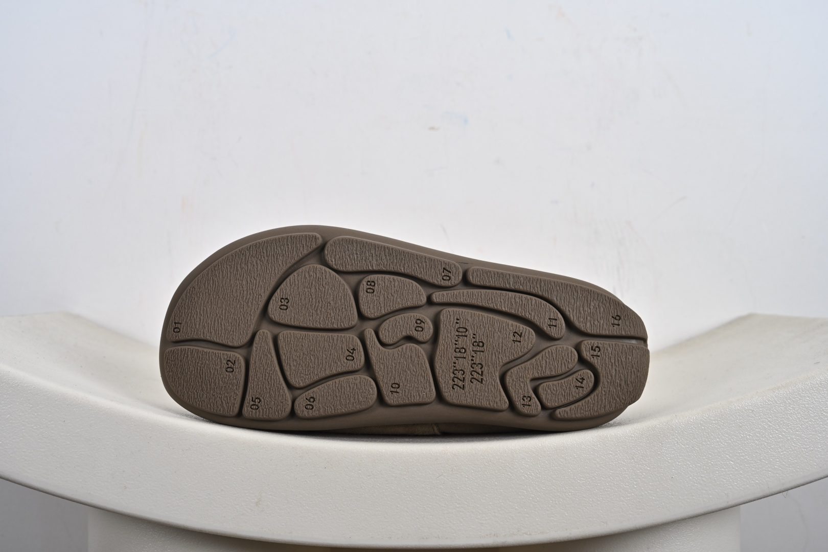 经典款 羊皮毛一体雪地靴 TREADLITE”轻翼”科技外底 W/716