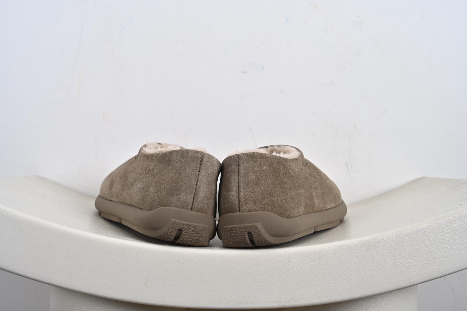 经典款 羊皮毛一体雪地靴 TREADLITE”轻翼”科技外底 W/716