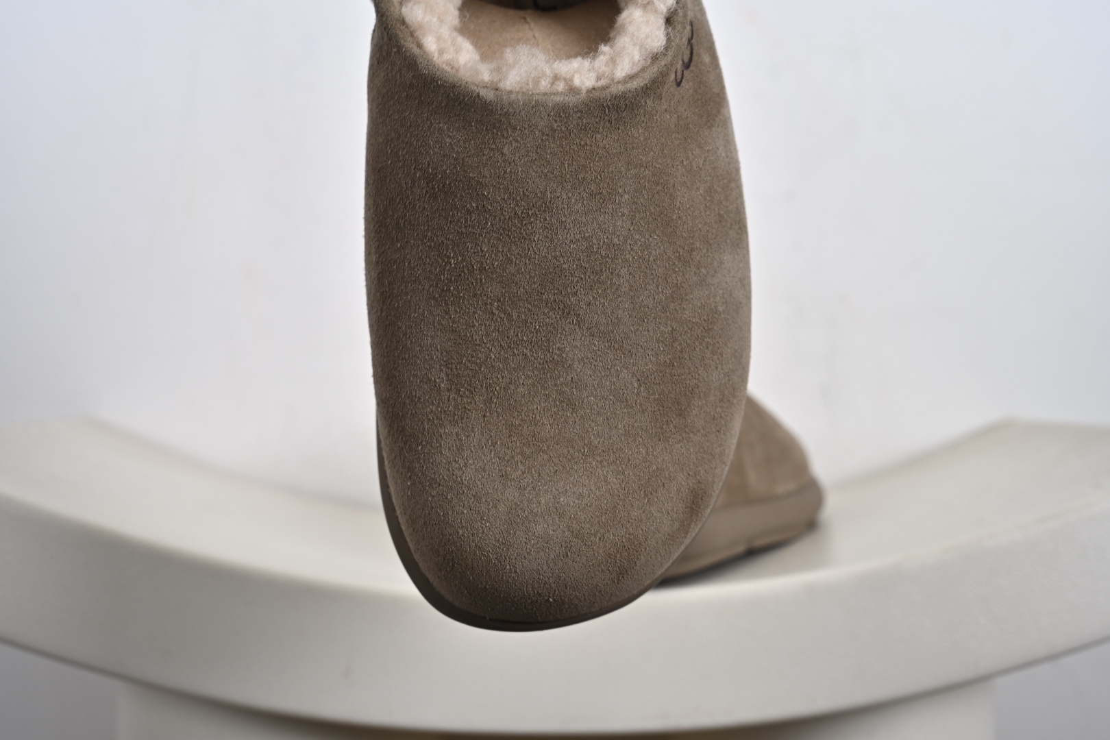 经典款 羊皮毛一体雪地靴 TREADLITE”轻翼”科技外底 W/716