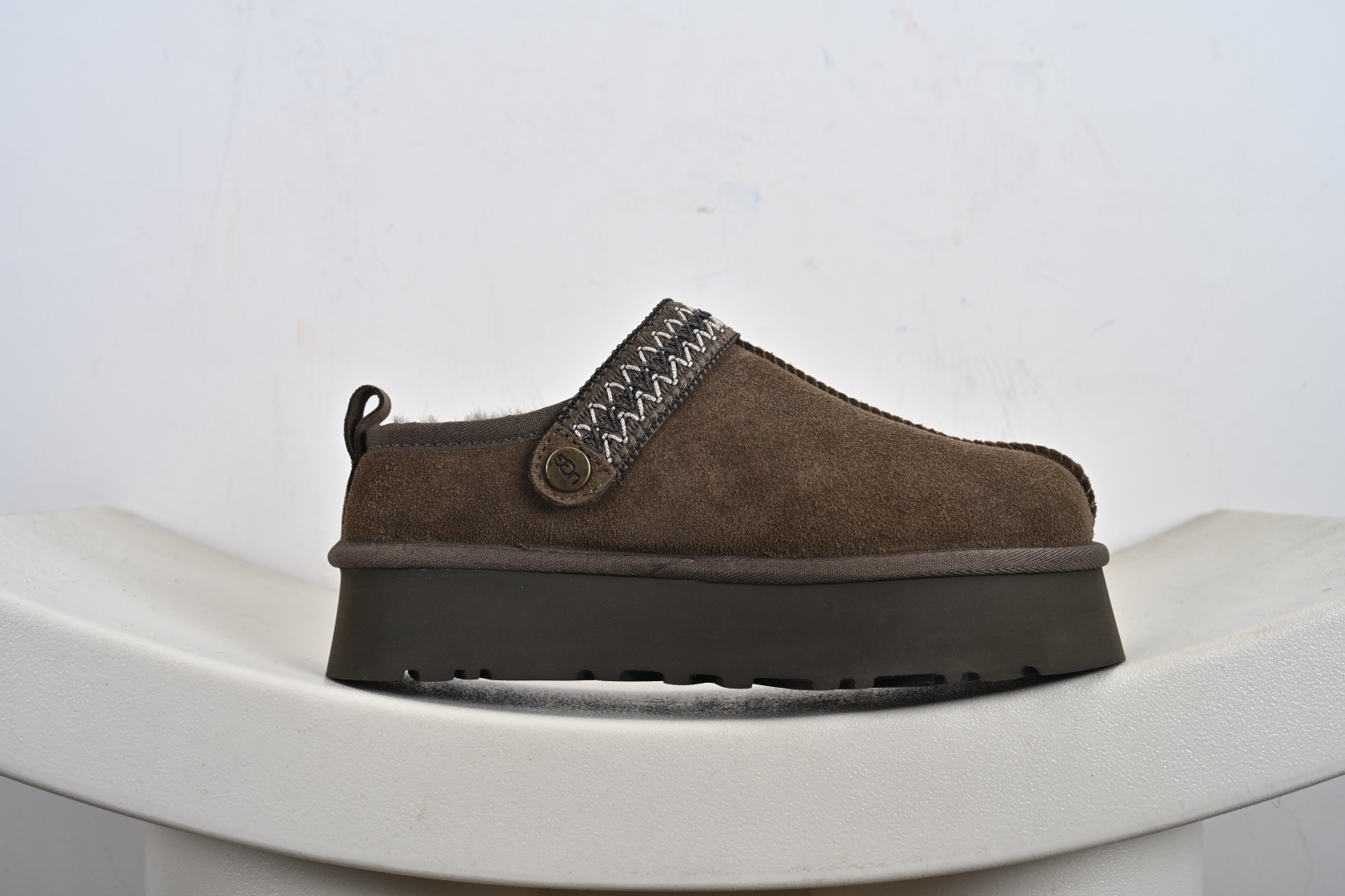 经典款 羊皮毛一体雪地靴 TREADLITE”轻翼”科技外底 1122553