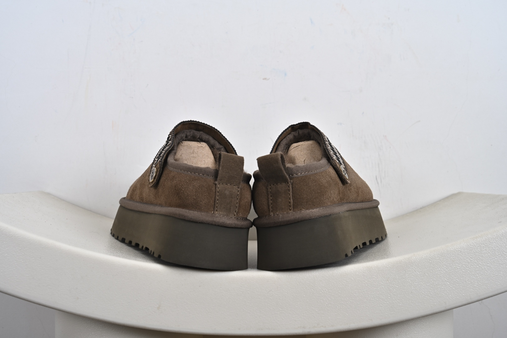 经典款 羊皮毛一体雪地靴 TREADLITE”轻翼”科技外底 1122553