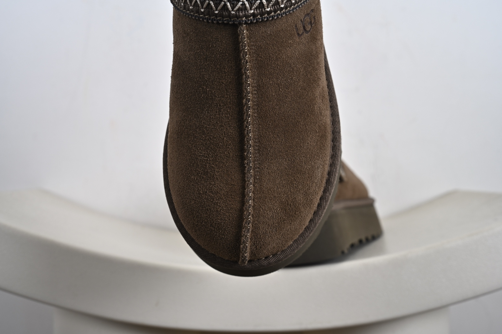 经典款 羊皮毛一体雪地靴 TREADLITE”轻翼”科技外底 1122553