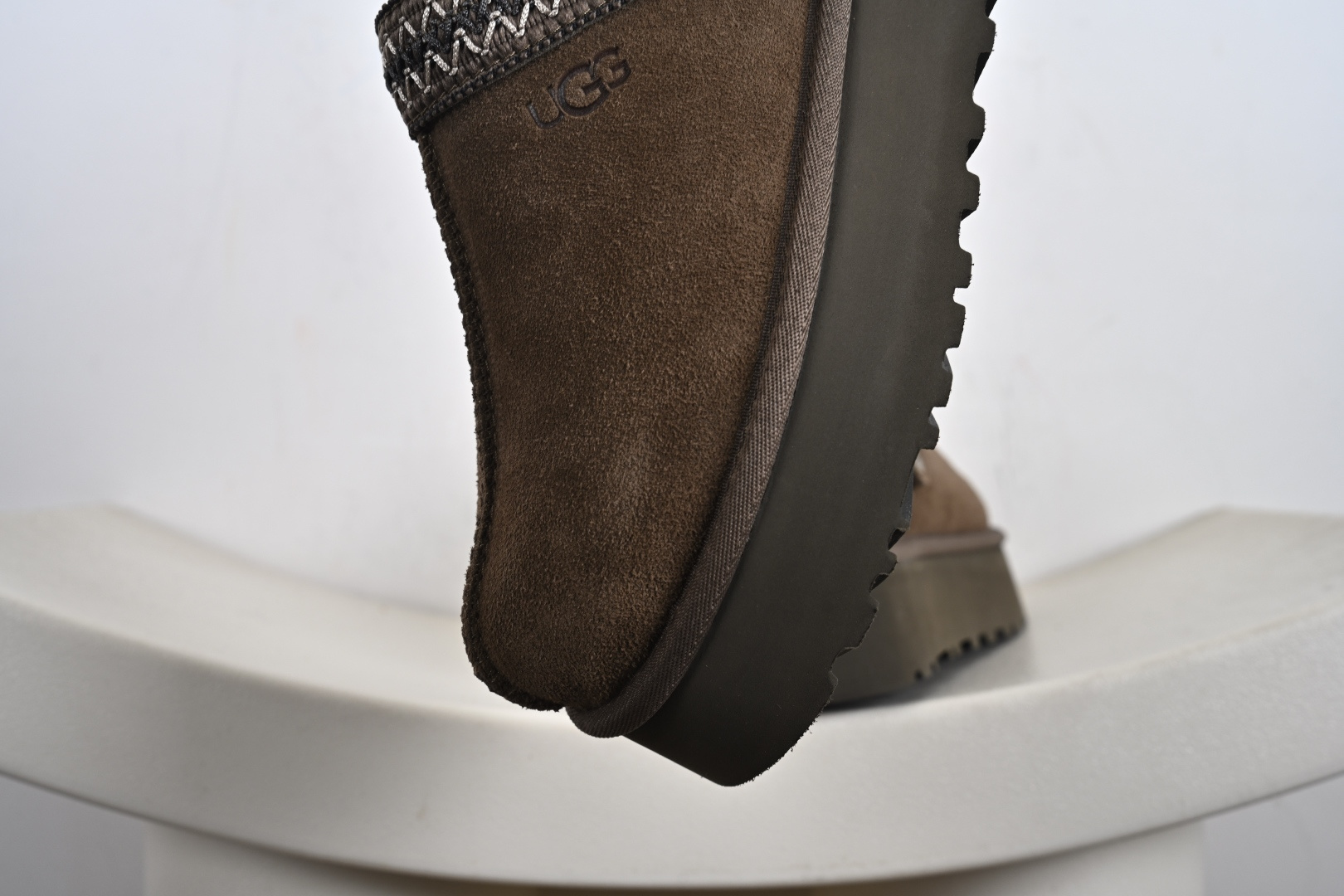 经典款 羊皮毛一体雪地靴 TREADLITE”轻翼”科技外底 1122553