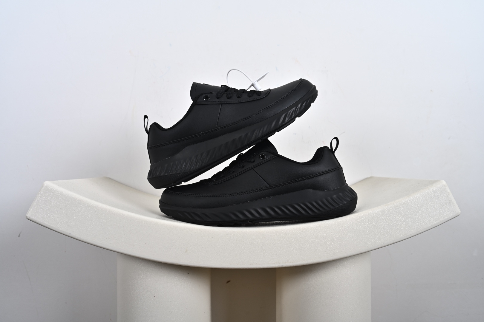 ECCO爱步登山鞋男款 舒适户外运动越野跑鞋健步BIOMC踪迹系列 多种材质拼接鞋面 875825