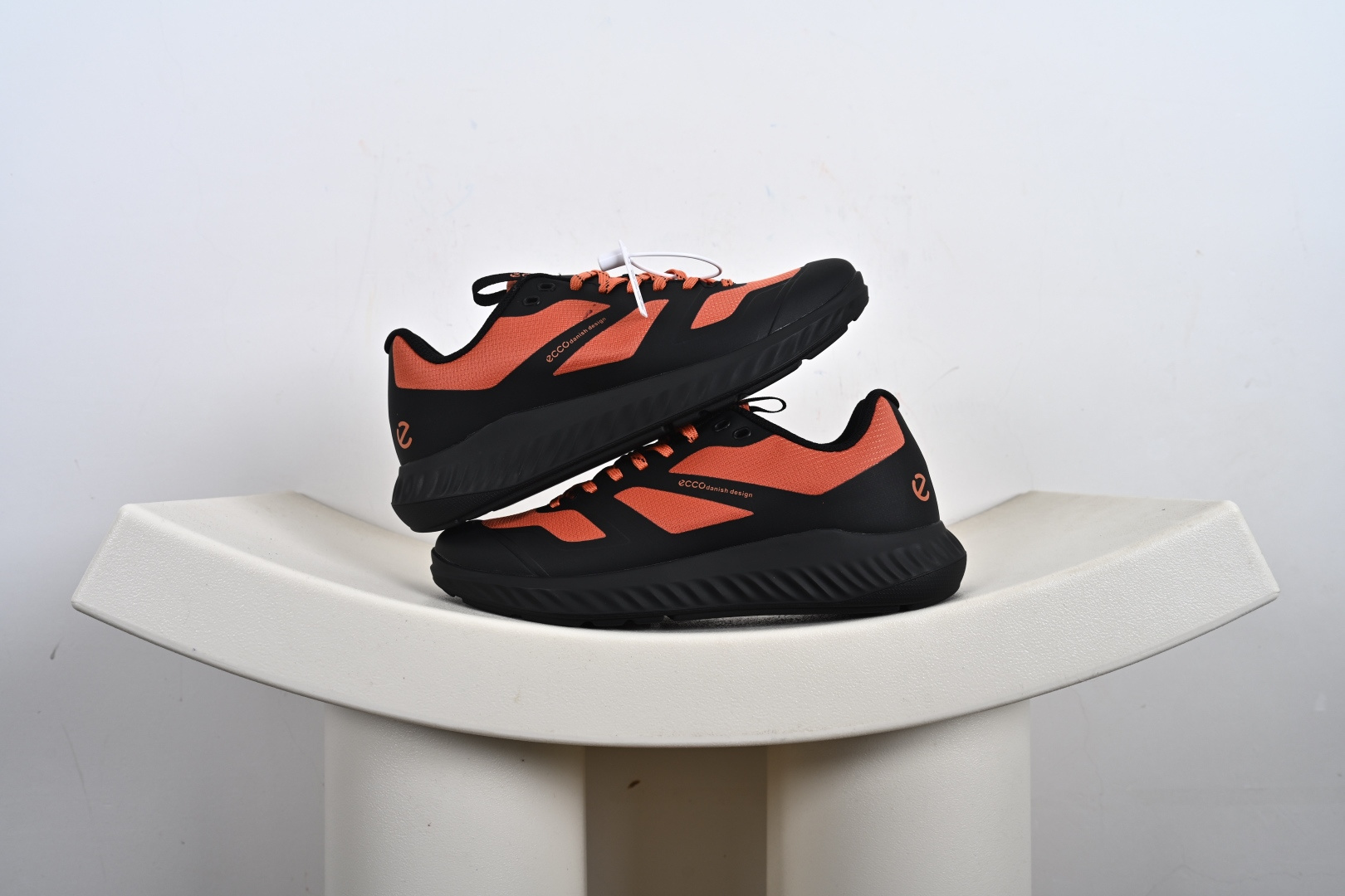 ECCO爱步登山鞋男款 舒适户外运动越野跑鞋健步BIOMC踪迹系列 多种材质拼接鞋面 875825