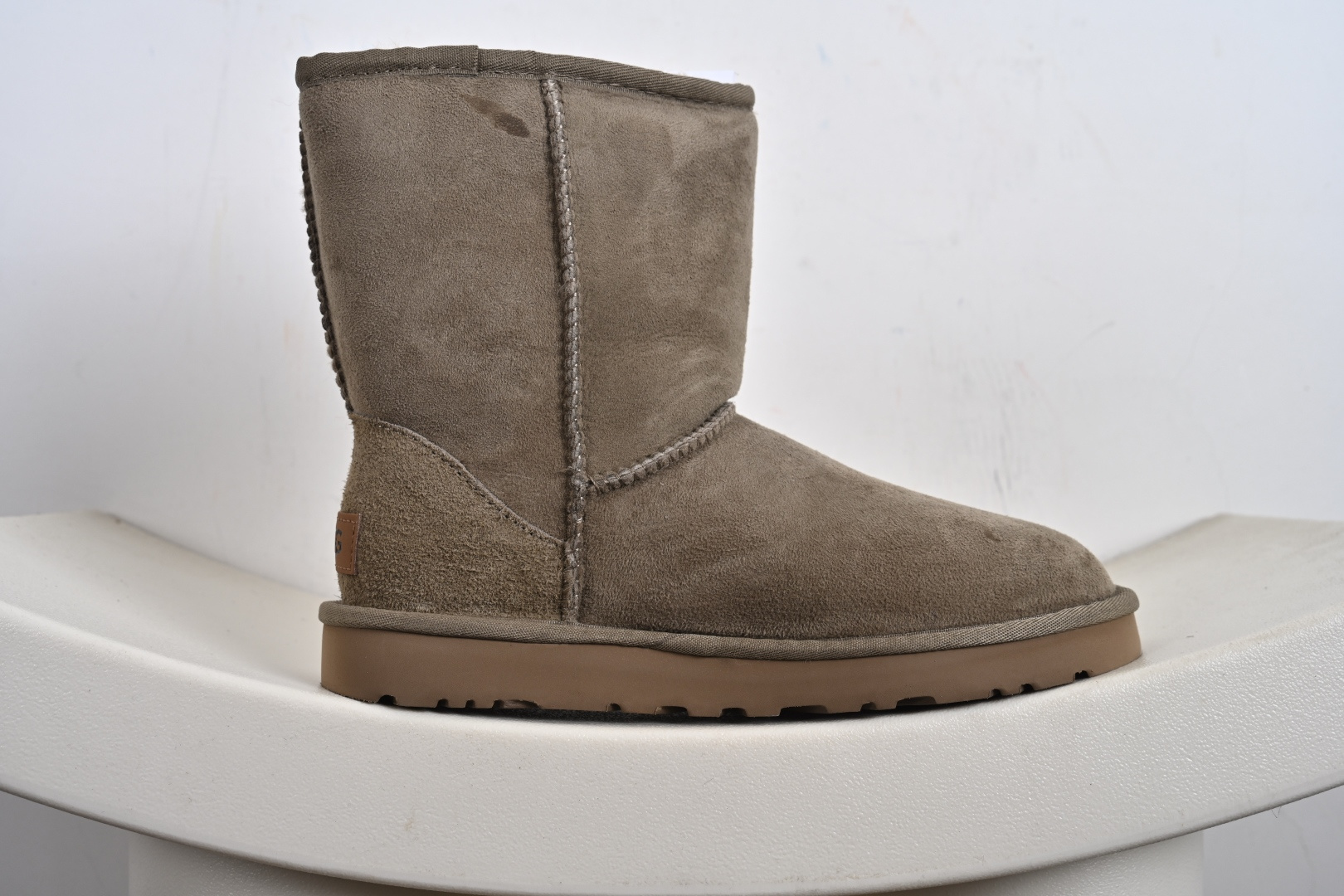 经典款 羊皮毛一体雪地靴 TREADLITE”轻翼”科技外底 1016223