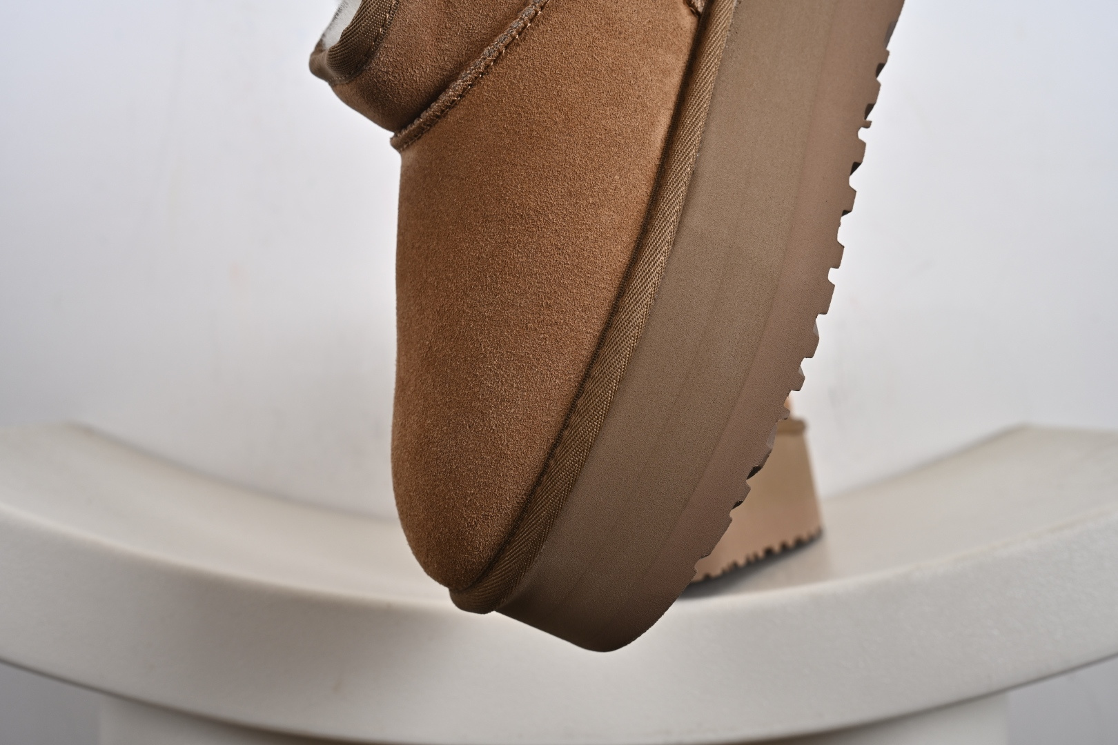 经典款 羊皮毛一体雪地靴 TREADLITE”轻翼”科技外底 1135092