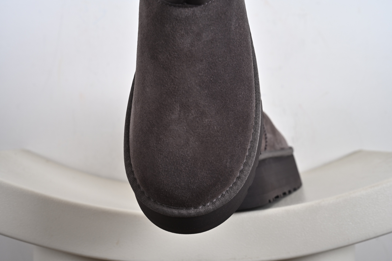 经典款 羊皮毛一体雪地靴 TREADLITE”轻翼”科技外底 1168170