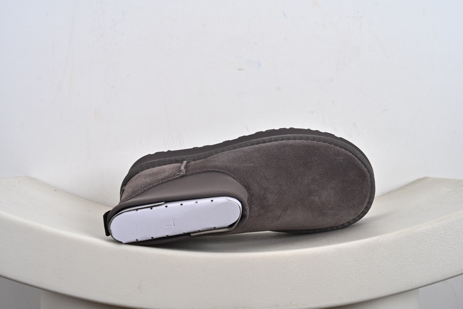 经典款 羊皮毛一体雪地靴 TREADLITE”轻翼”科技外底 1168170