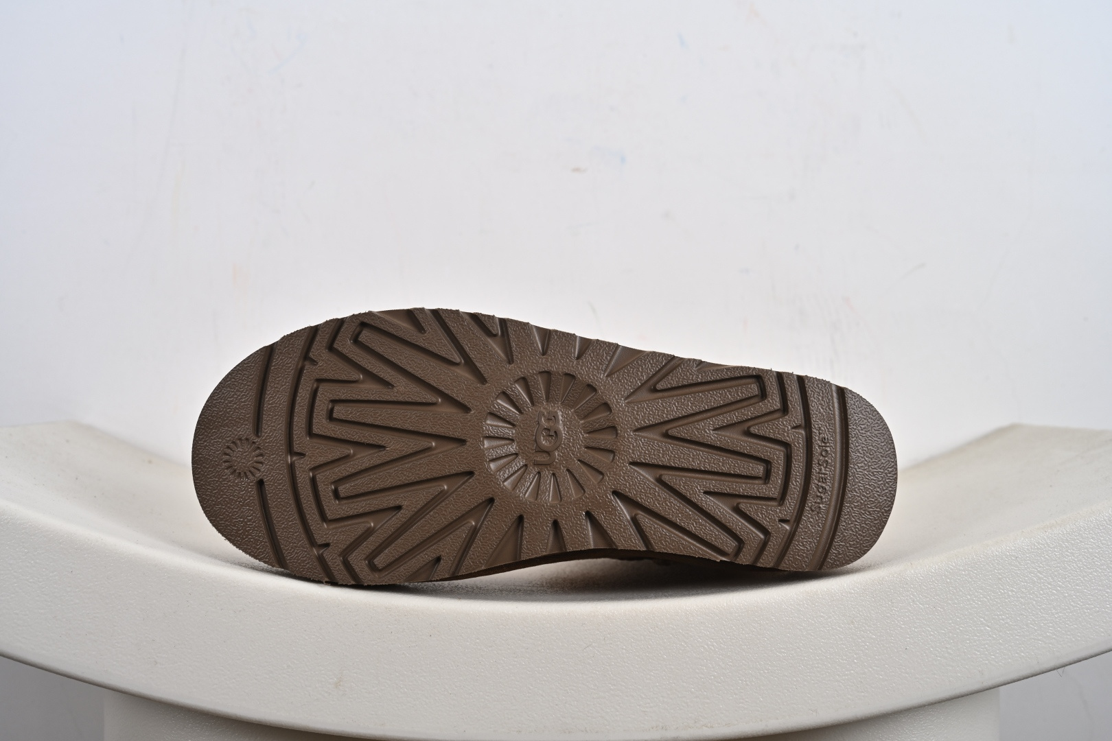 经典款 羊皮毛一体雪地靴 TREADLITE”轻翼”科技外底 1134991