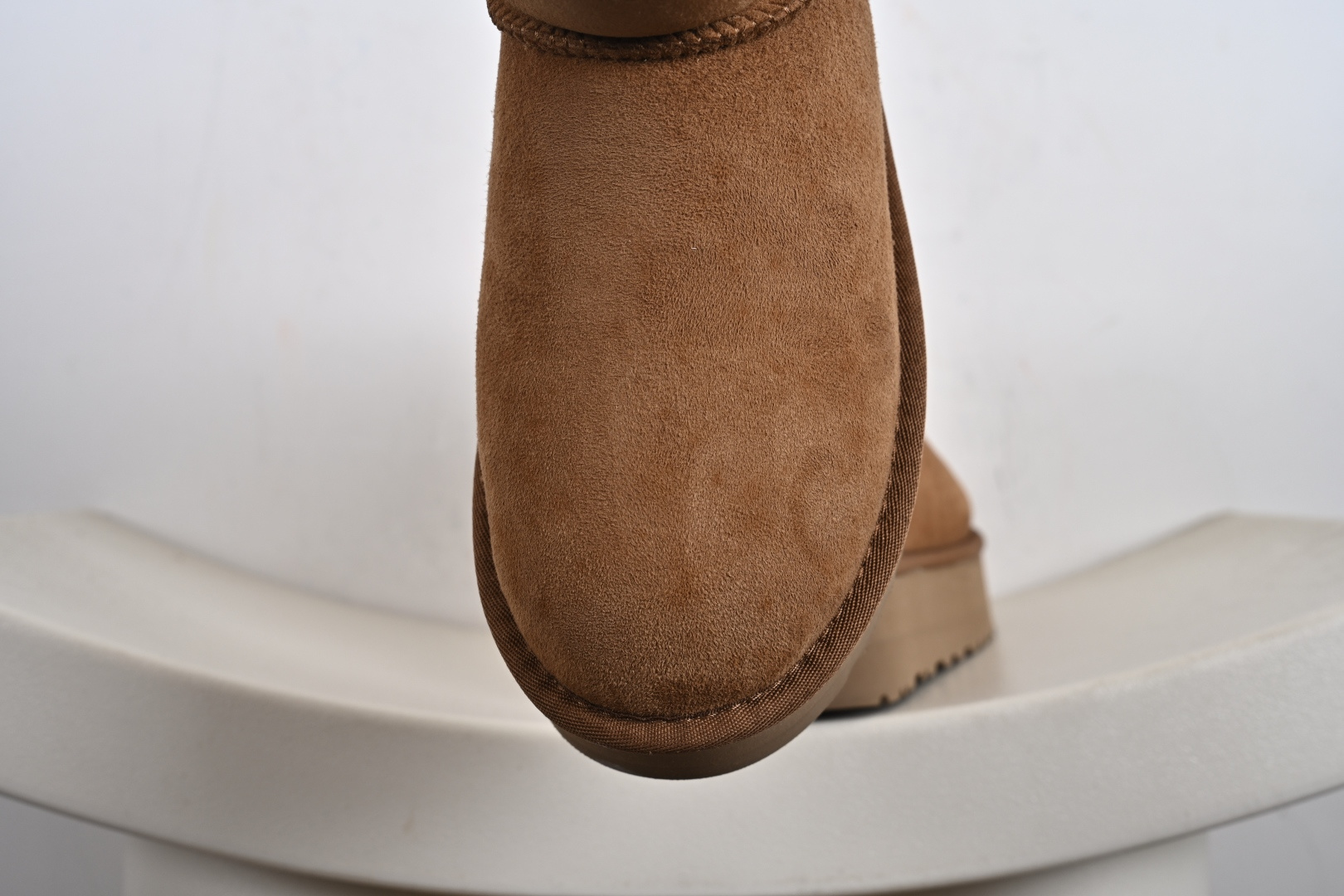 经典款 羊皮毛一体雪地靴 TREADLITE”轻翼”科技外底 1134991