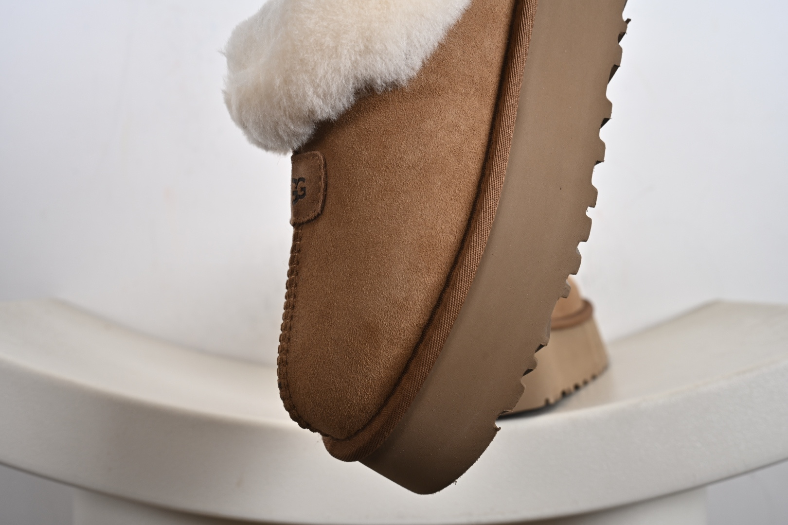 经典款 羊皮毛一体雪地靴 TREADLITE”轻翼”科技外底 1134810