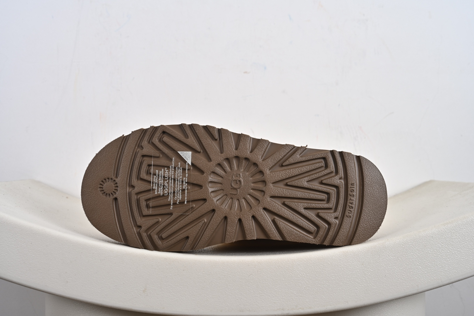 经典款 羊皮毛一体雪地靴 TREADLITE”轻翼”科技外底 1134810