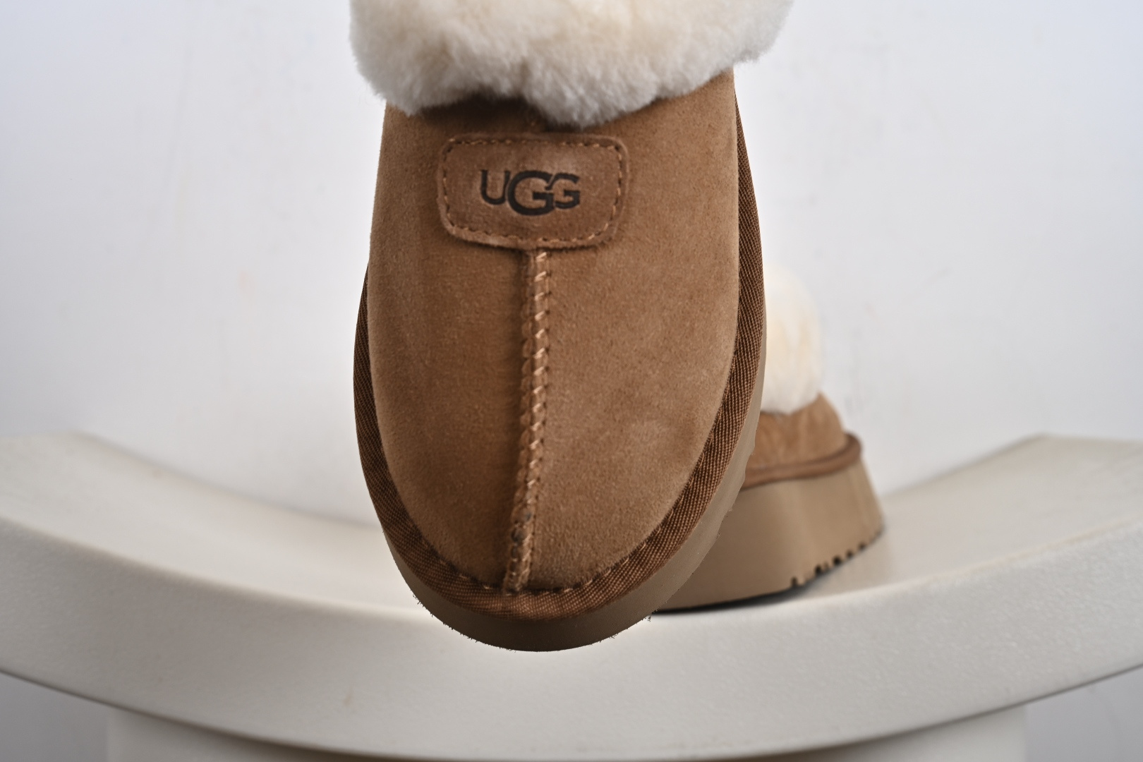 经典款 羊皮毛一体雪地靴 TREADLITE”轻翼”科技外底 1134810