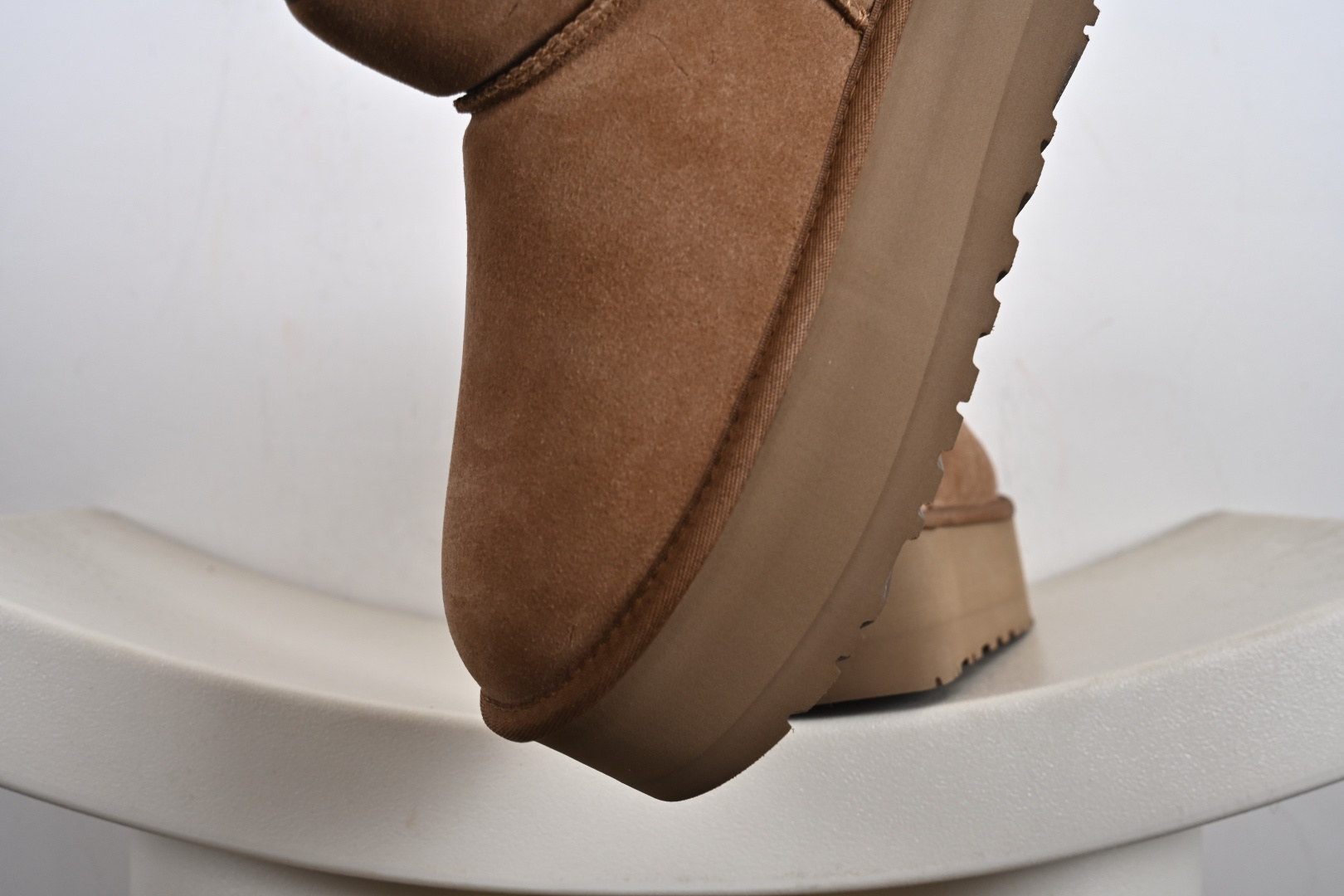 经典款 羊皮毛一体雪地靴 TREADLITE”轻翼”科技外底 1134991