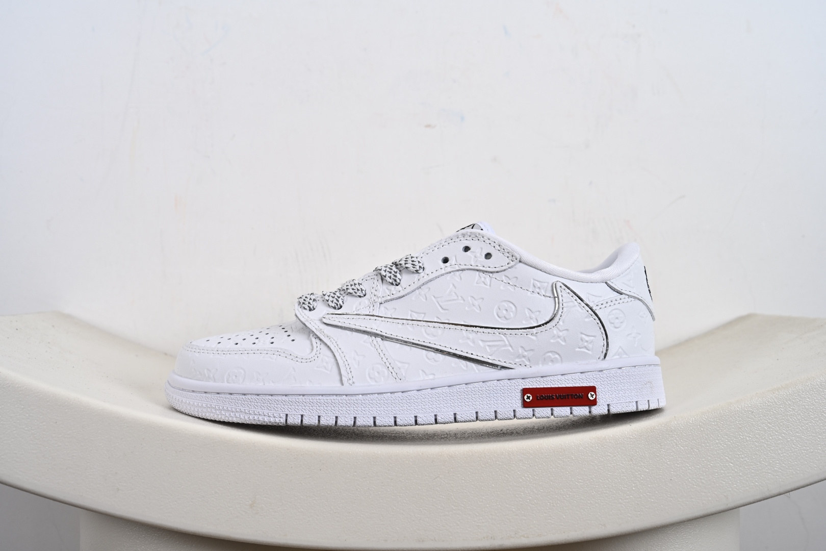 Travis Scott x Fragment Design x Jordan Air Jordan 1 Low OG SP “路易威登LV联名---纯白LV倒钩立体印花” XS2025-076